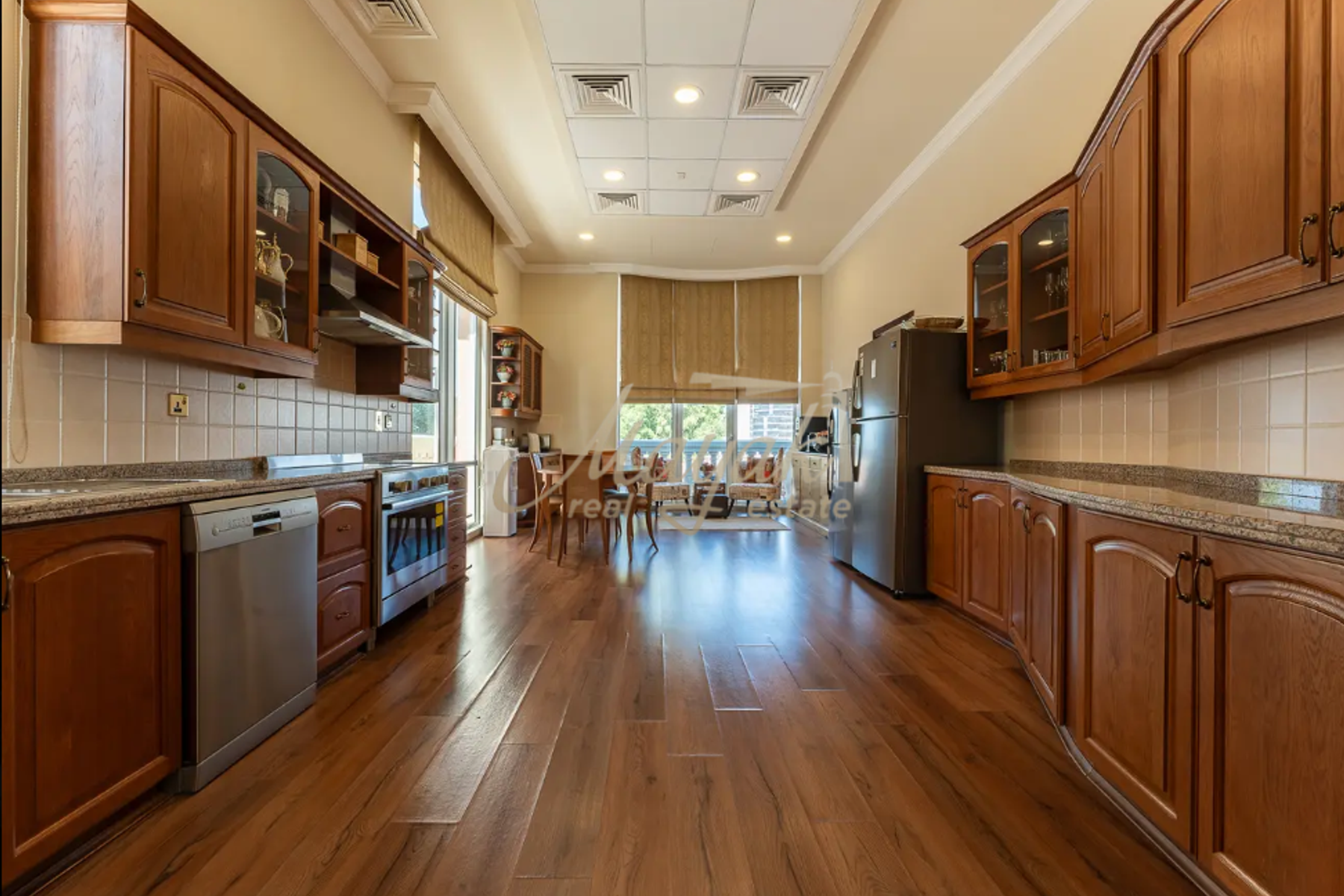 Furnished Beachfront Luxury Villa in Residence