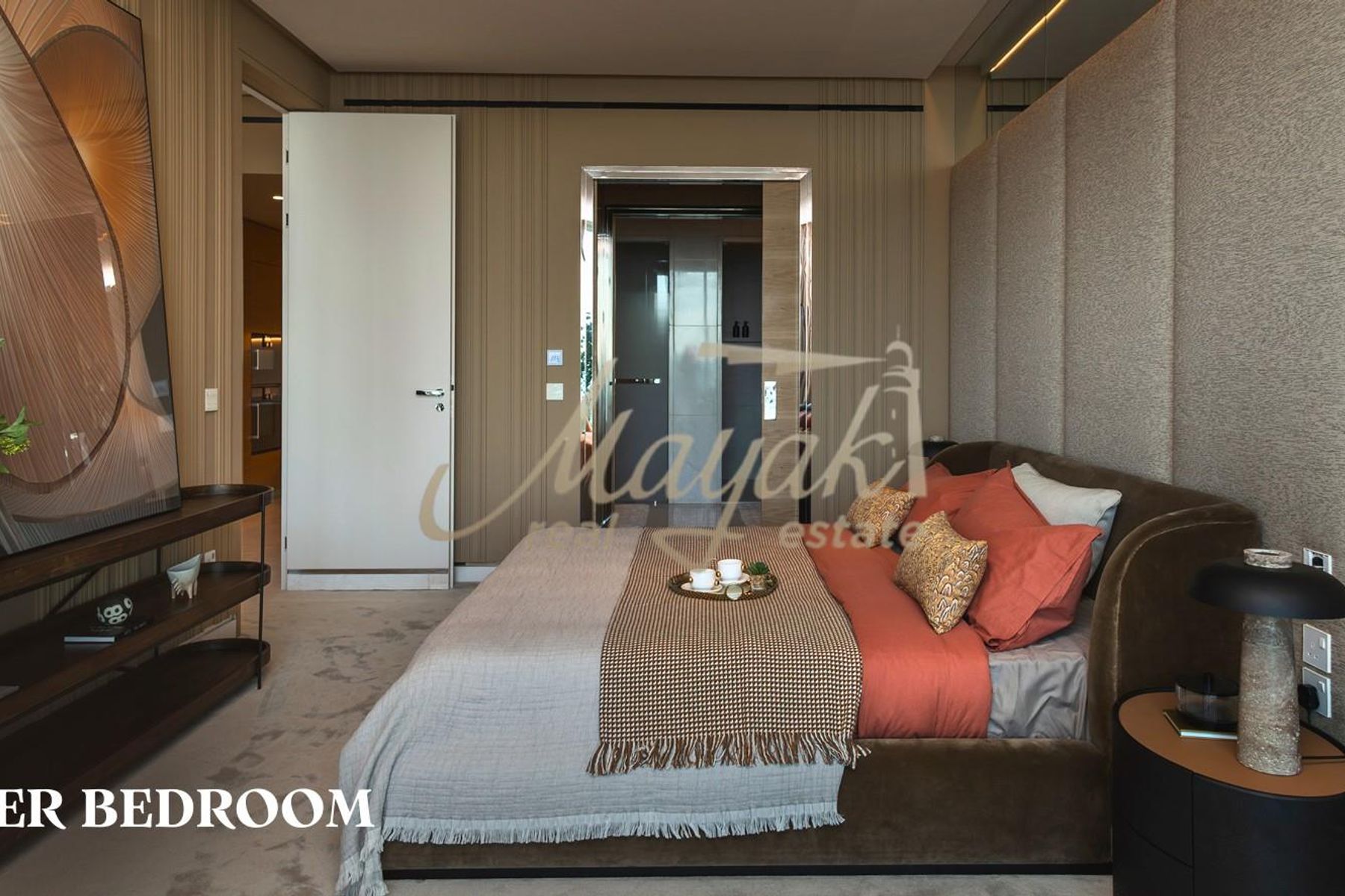 Потрясающая, полностью меблированная 2-комнатная квартира с видом на море, уникальным дизайном и высококачественными материалами.