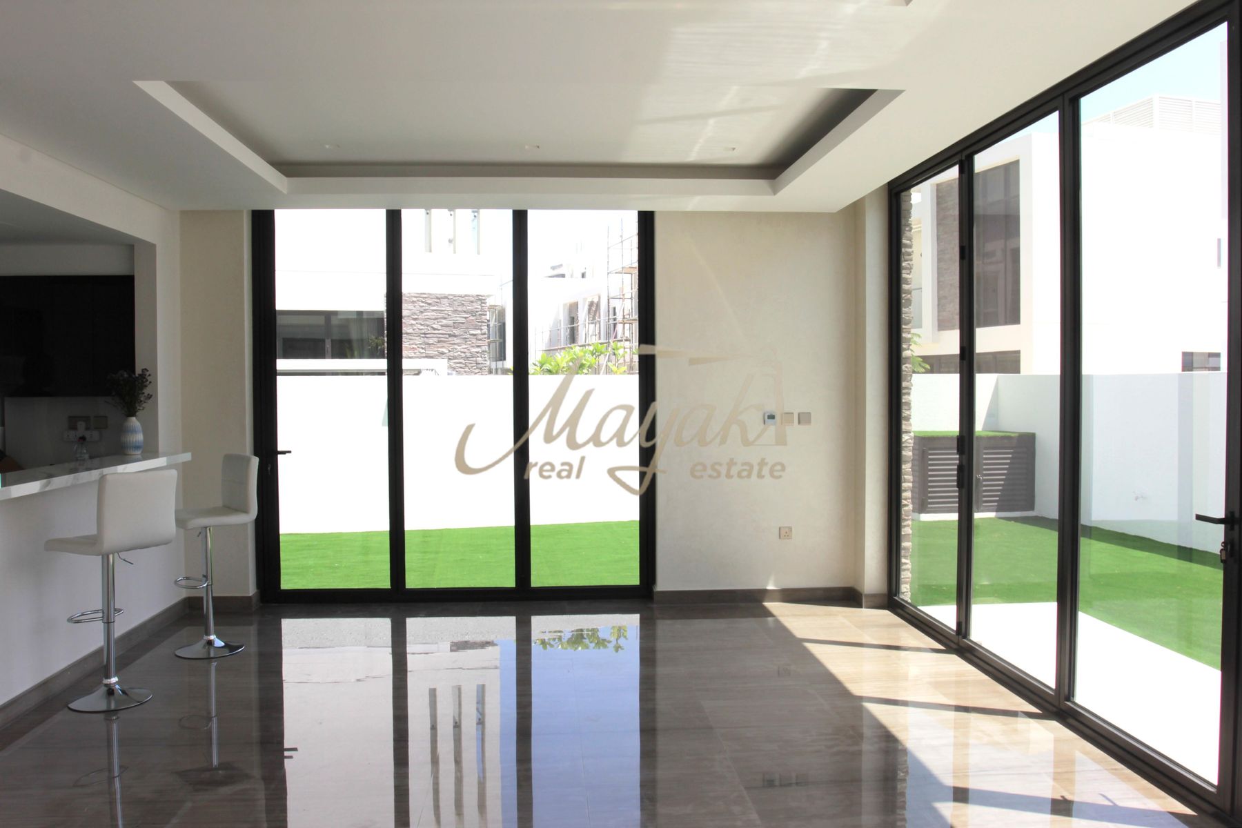 СООТВЕТСТВУЕТ ВАСТУ | РОСКОШЬ - 4 СПАЛЬНИ | ВИД НА ПОЛЕ ДЛЯ ГОЛЬФА