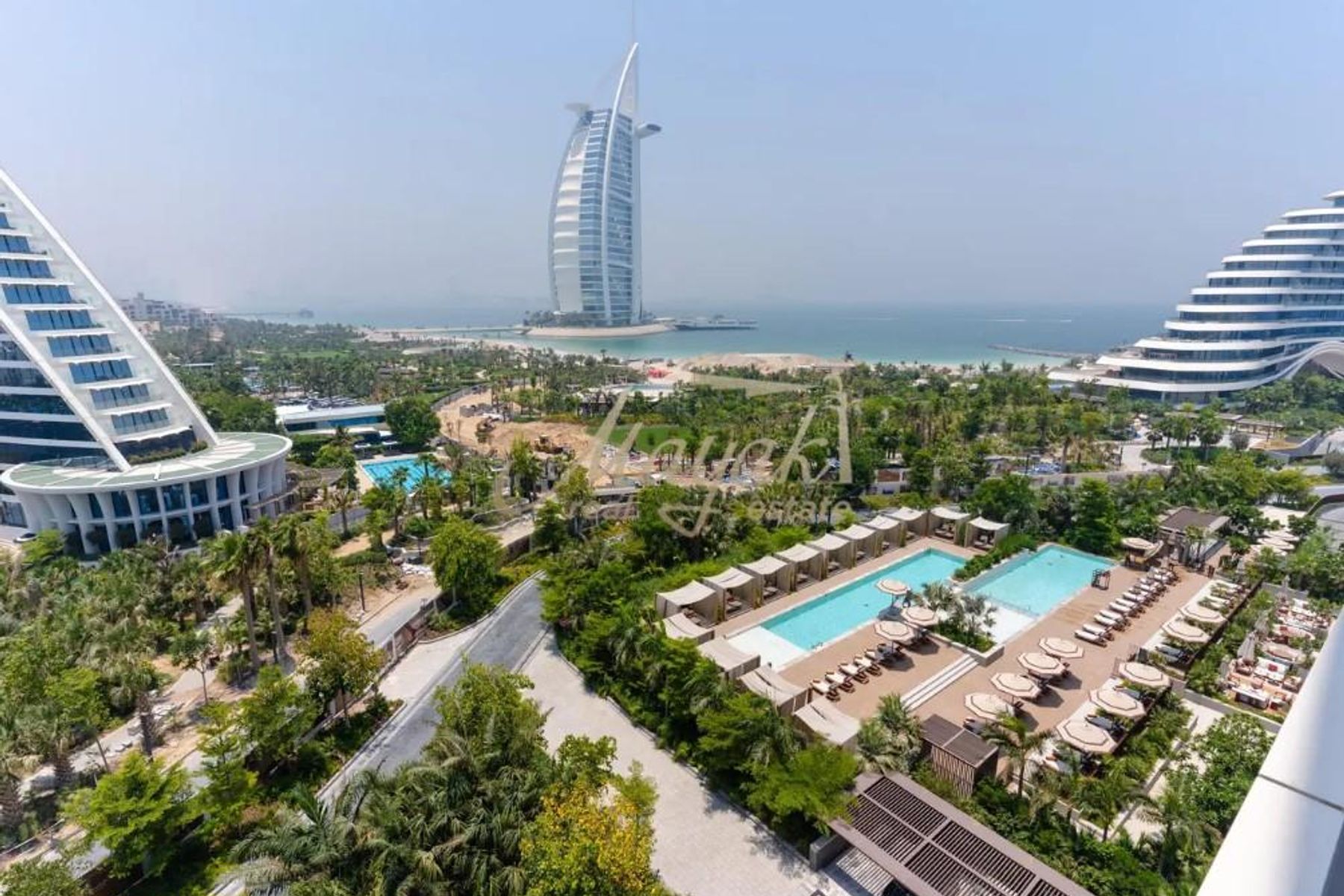 Эксклюзивные апартаменты класса люкс с 2 спальнями в Марса-эль-Араб