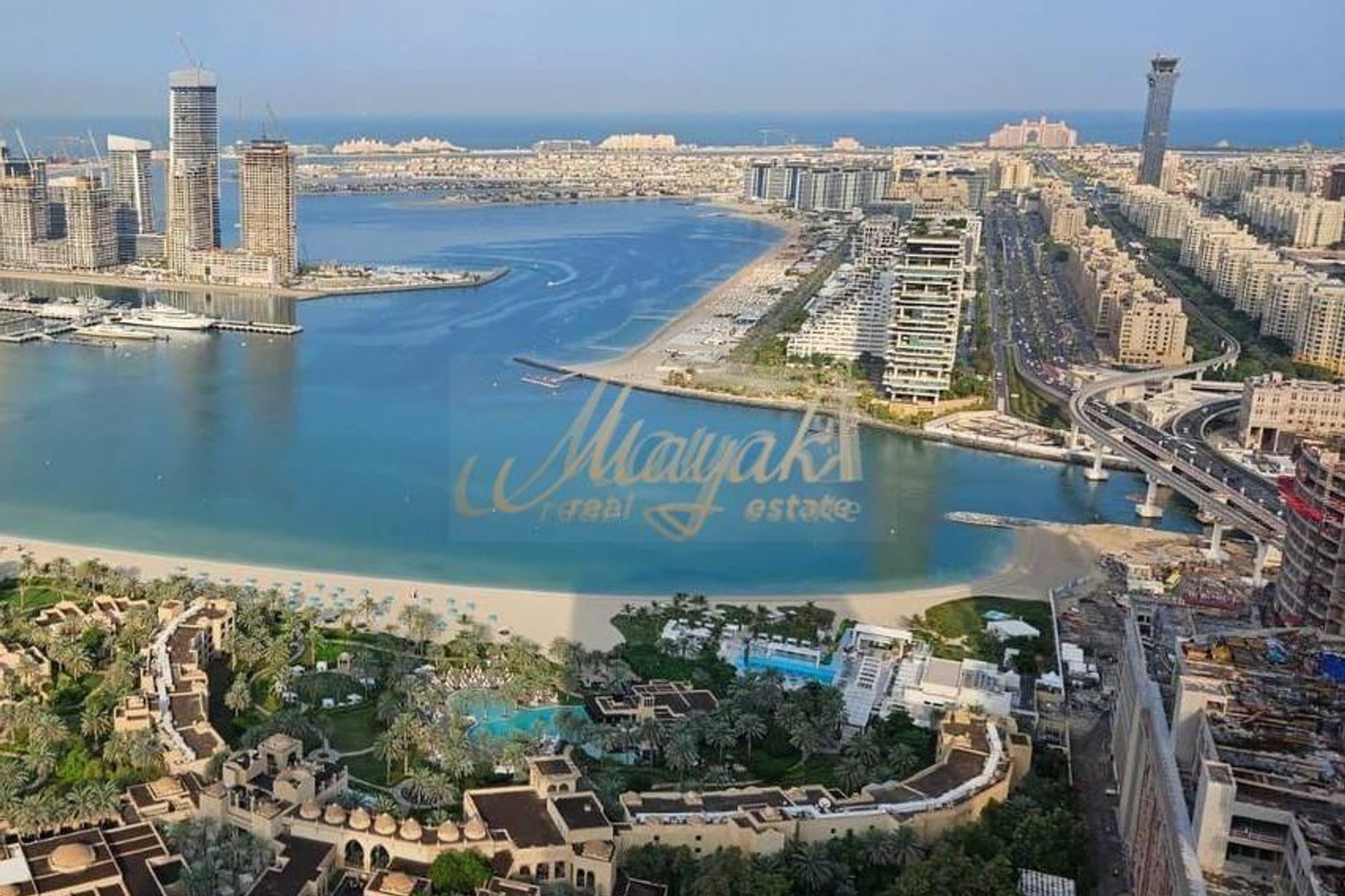 URGENT SALE I BEACHFRONT LIVING I EXCLUSIVE