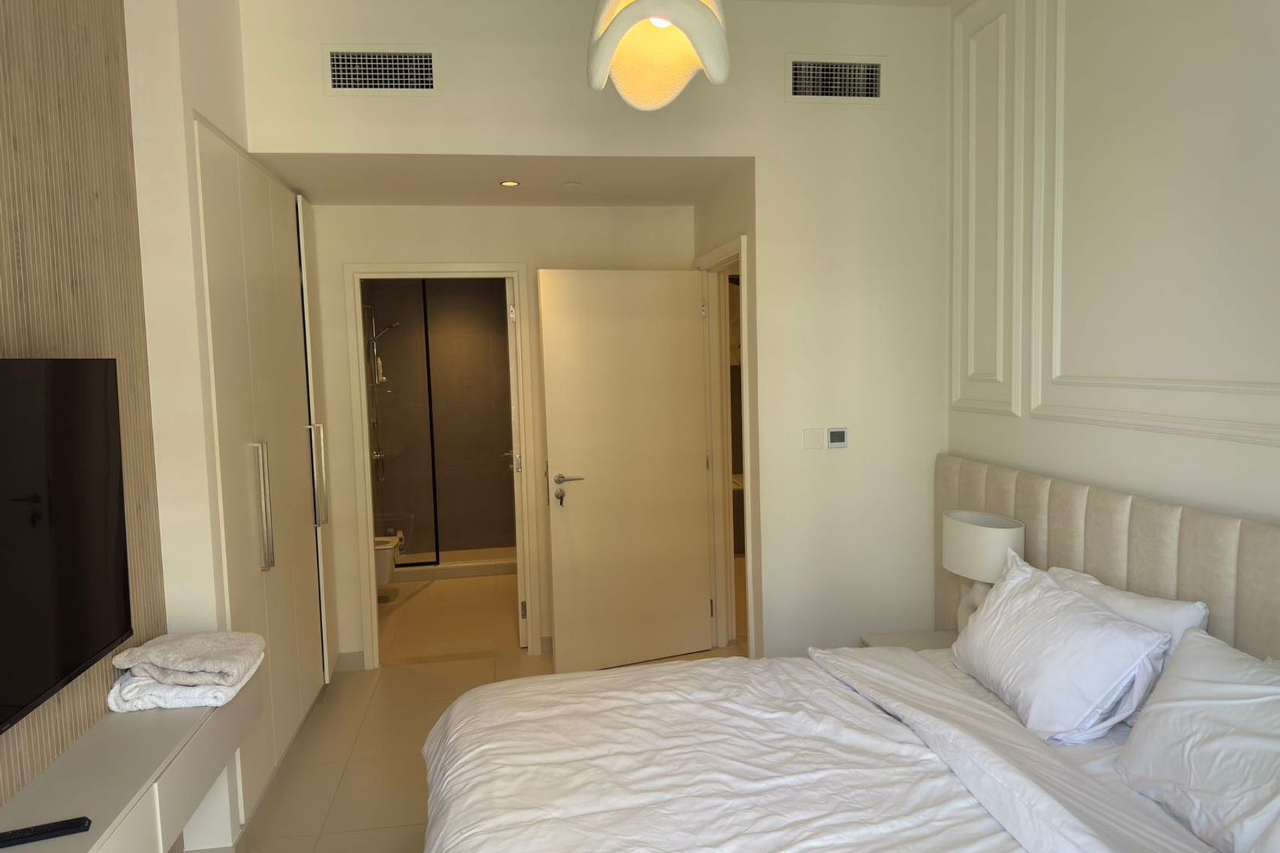 Downtown Burj Crown 3bedrooms+maid