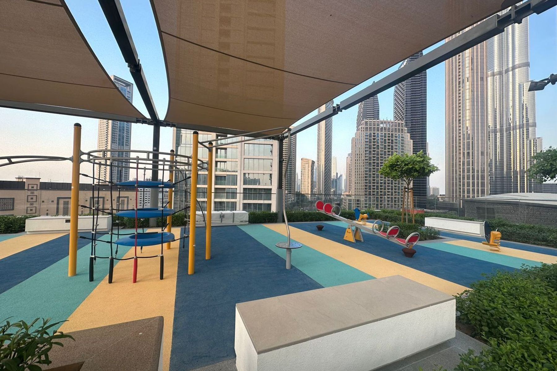 Downtown Burj Crown 3bedroom+ maid