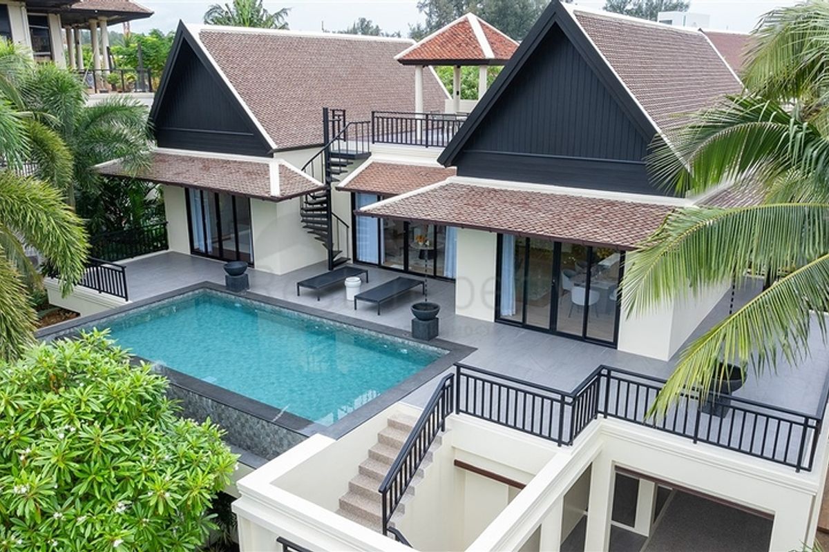 Two-Bedroom Villa in Bangtao, Phuket