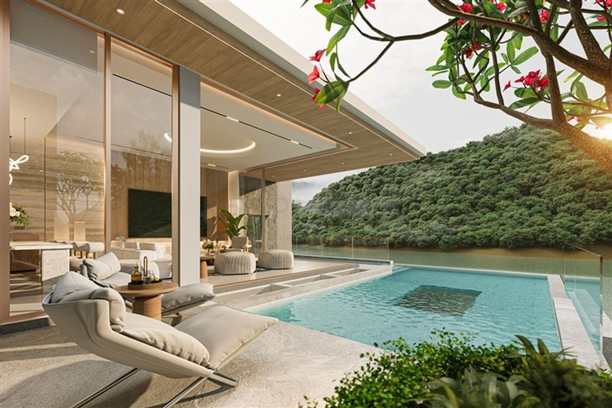 Four-Bedroom Private Villa in Chalong