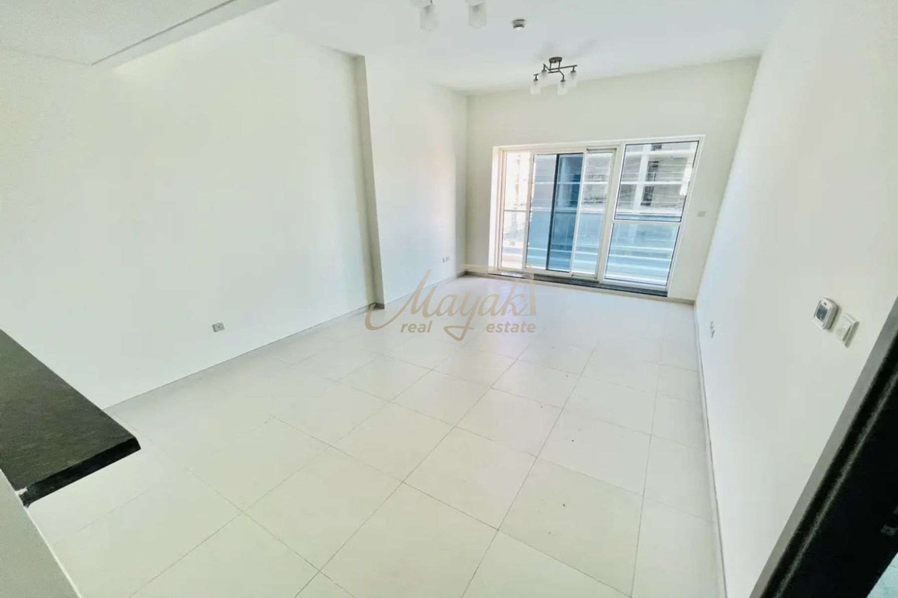Spacious 1-BR | Low Floor | Smart Investment