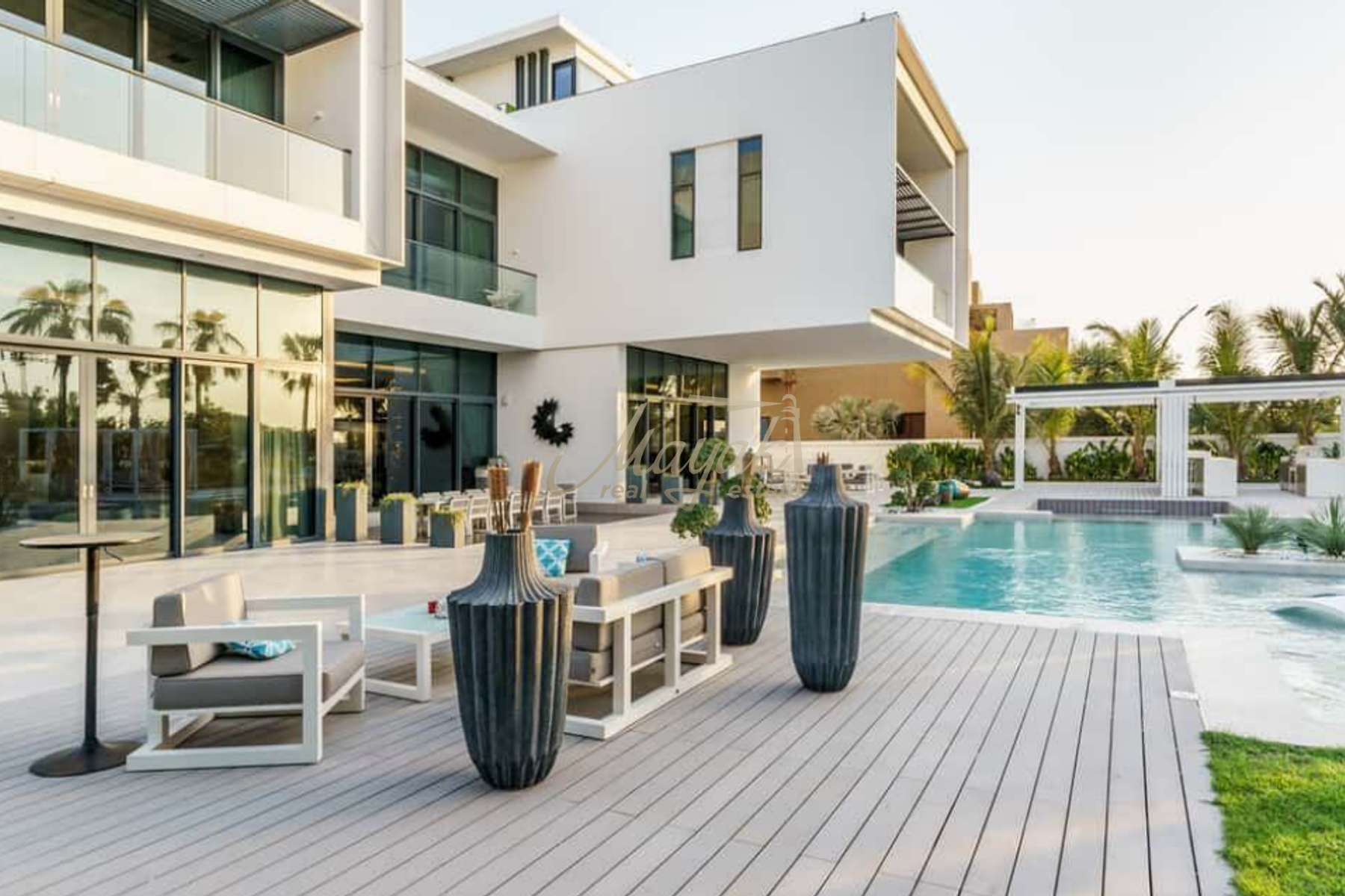 Полностью меблированный современный особняк с 7 спальнями | Подвал, кинозал и спа-зона