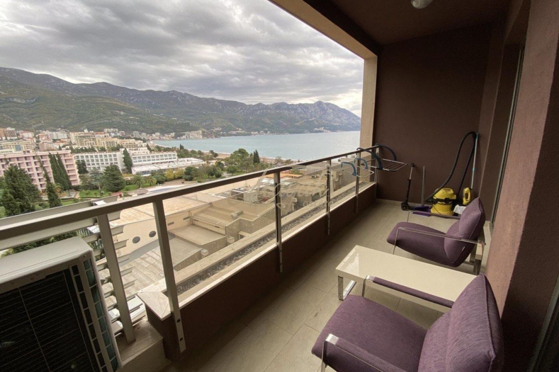 Three-Bedroom Apartment in Bečići, Budva