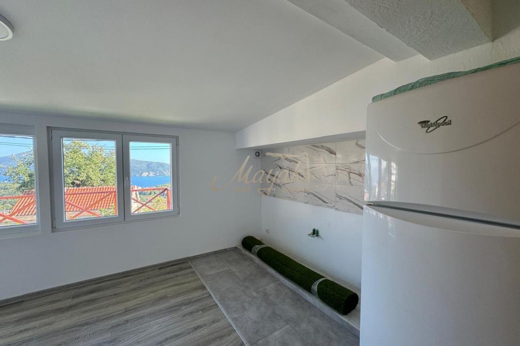 Two-Story Residence in Podi, Herceg Novi