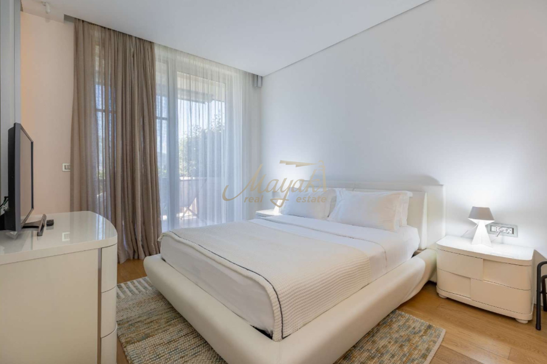 One-Bedroom Apartment in Dukley Gardens by Dukley