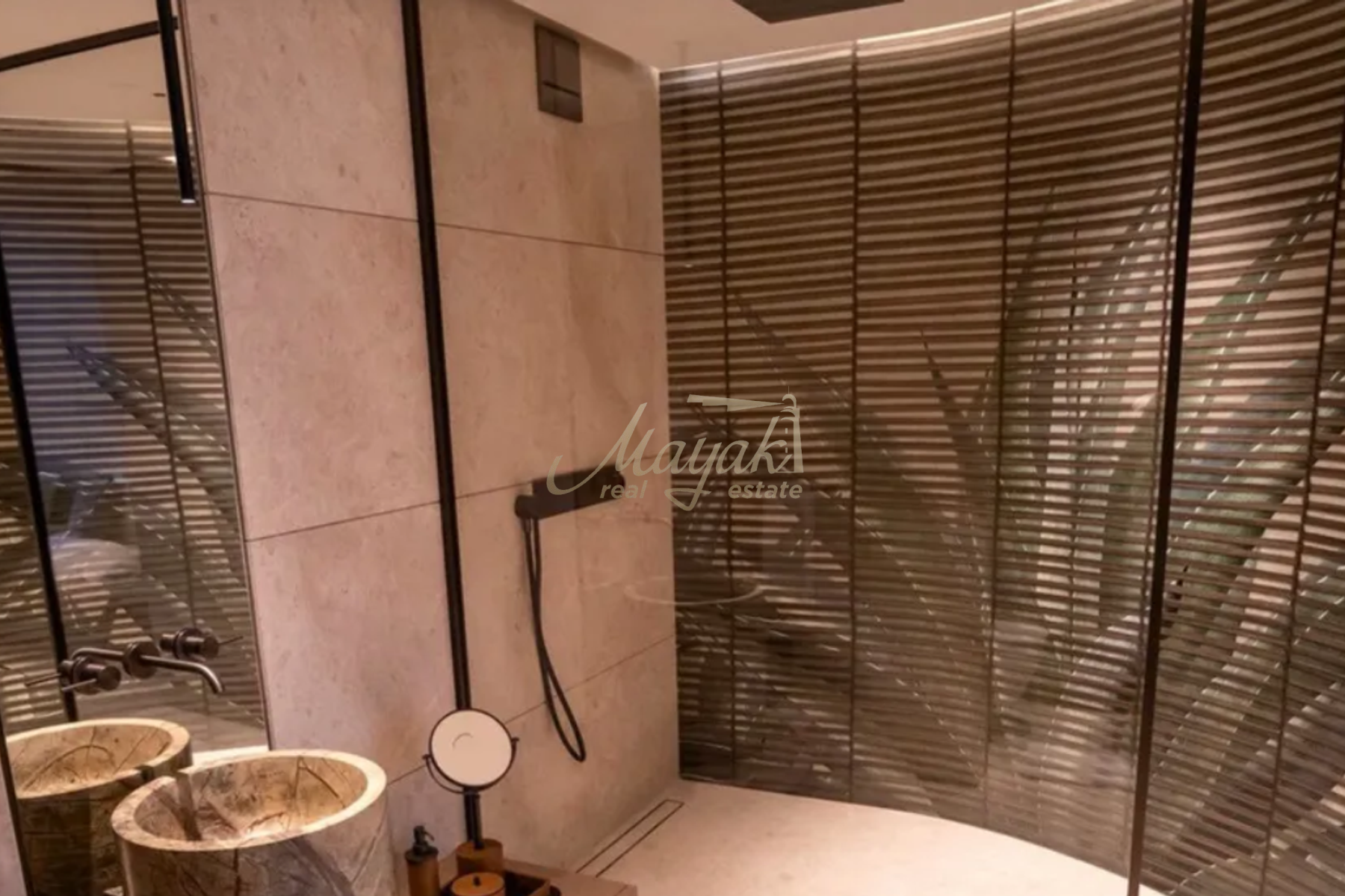 Burj Khalifa Penthouse | 4-BR Designer Luxury