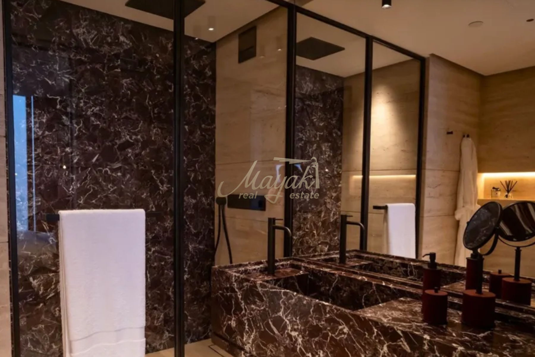 Burj Khalifa Penthouse | 4-BR Designer Luxury