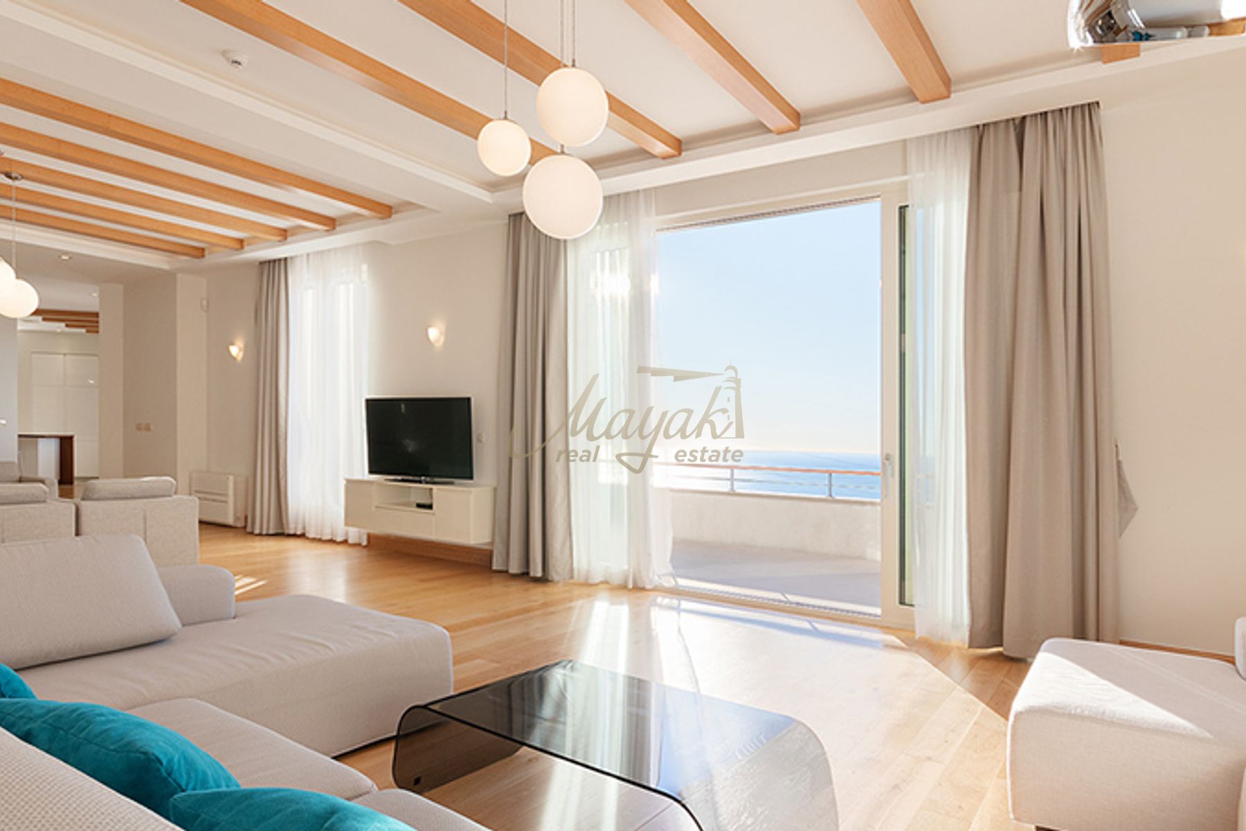 Contemporary Panoramic Villa in Blizikuće, Budva