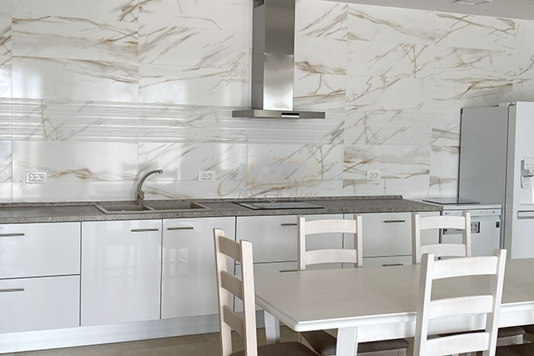 Three-Bedroom Panoramic Apartment in Herceg Novi