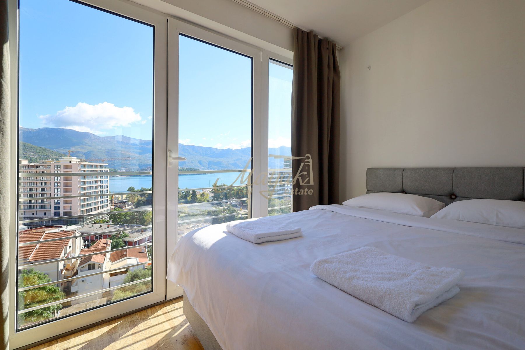 One-Bedroom Apartment in Centar District, Budva