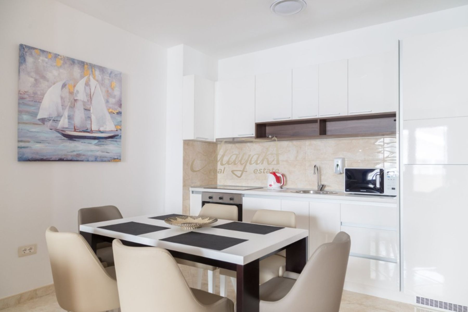 Two-Bedroom Apartment in Anatolia, Bečići