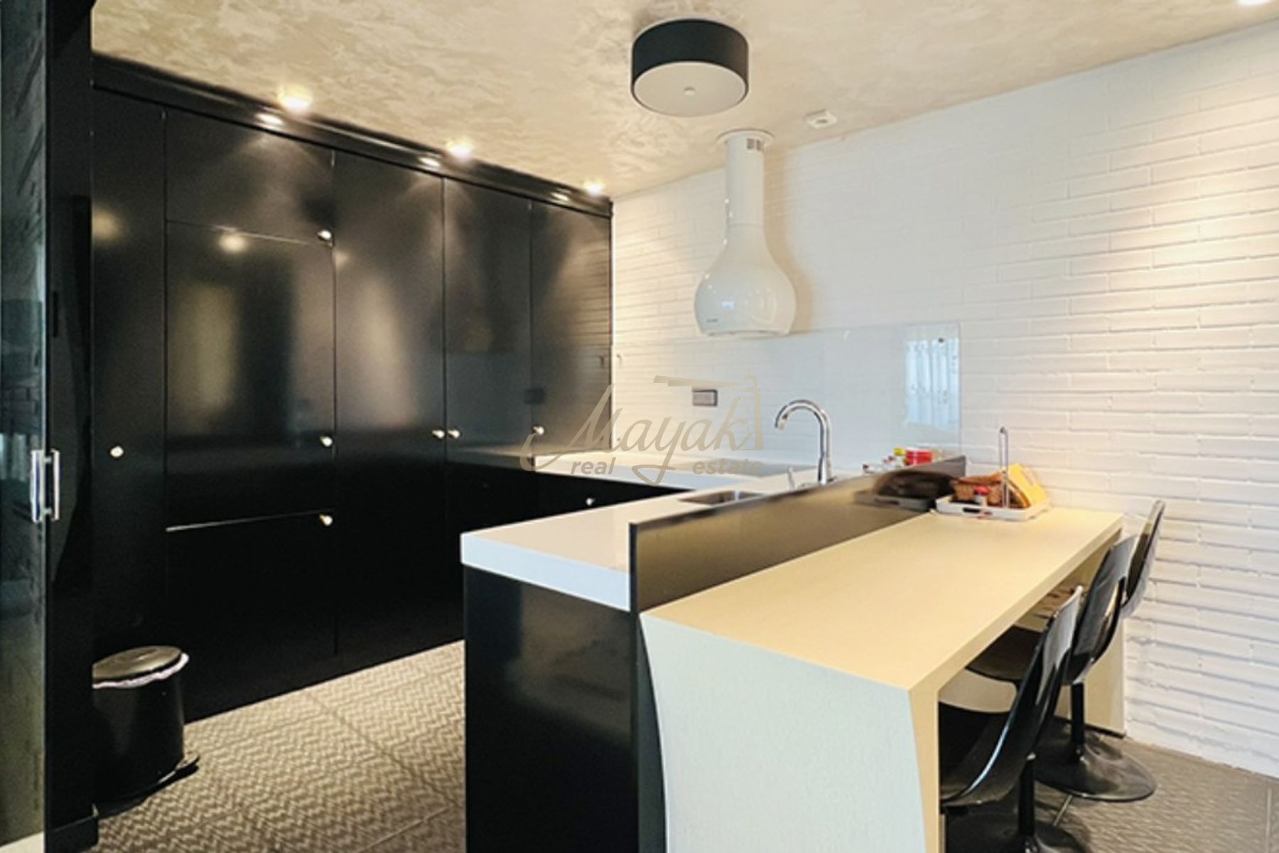 Four-Bedroom Apartment with Sea Views in Budva