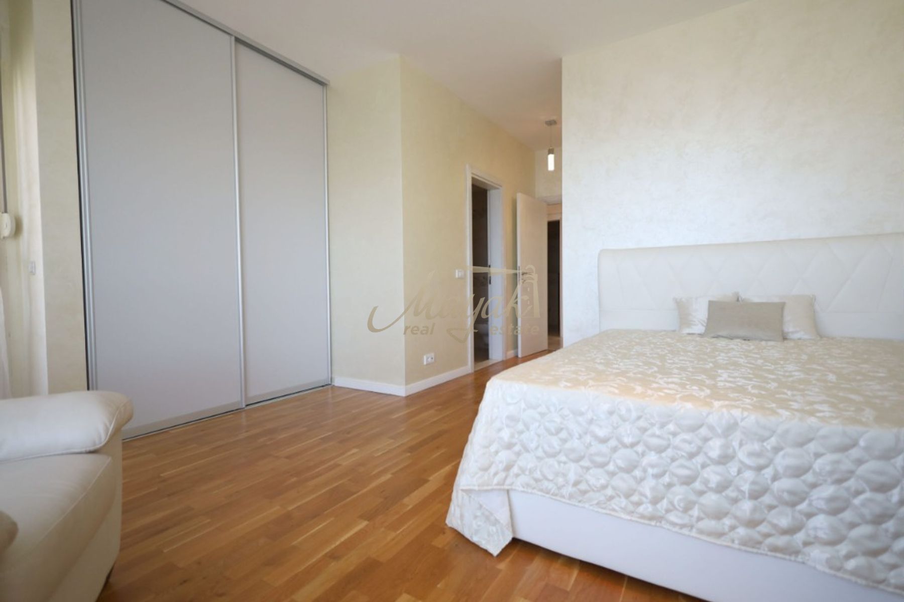 Three-Bedroom Sea-View Apartment in Budva