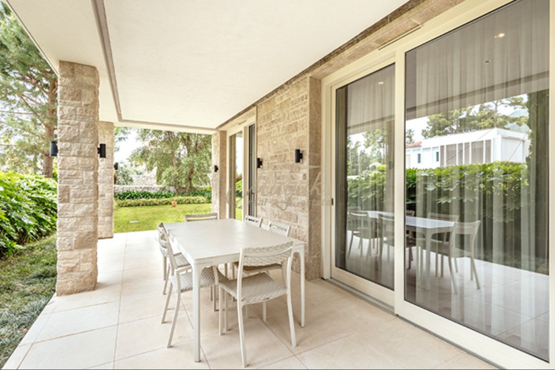 One-Bedroom Apartment in Portonovi Resort