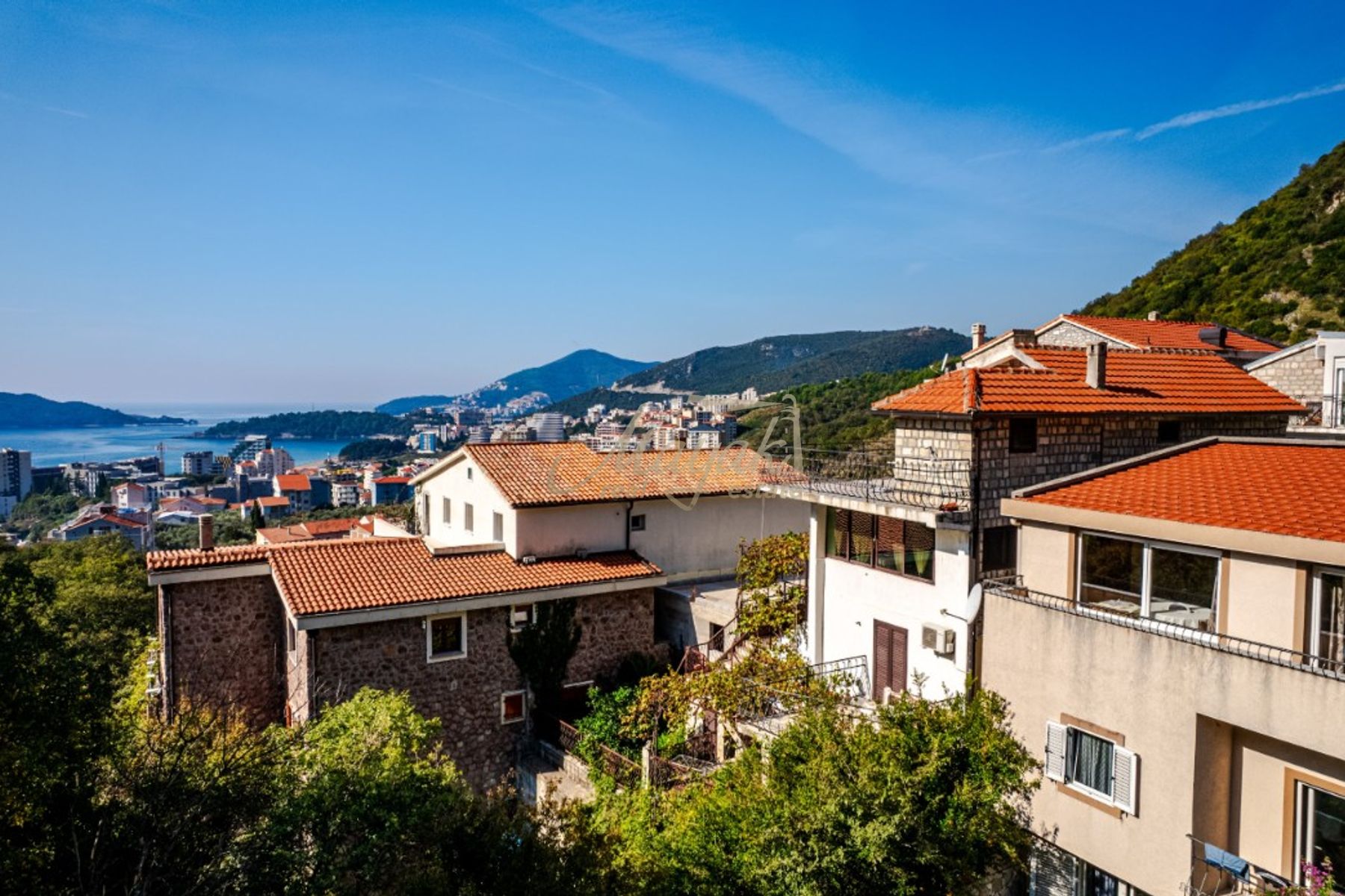Four-Bedroom Stone Villa in Bečići