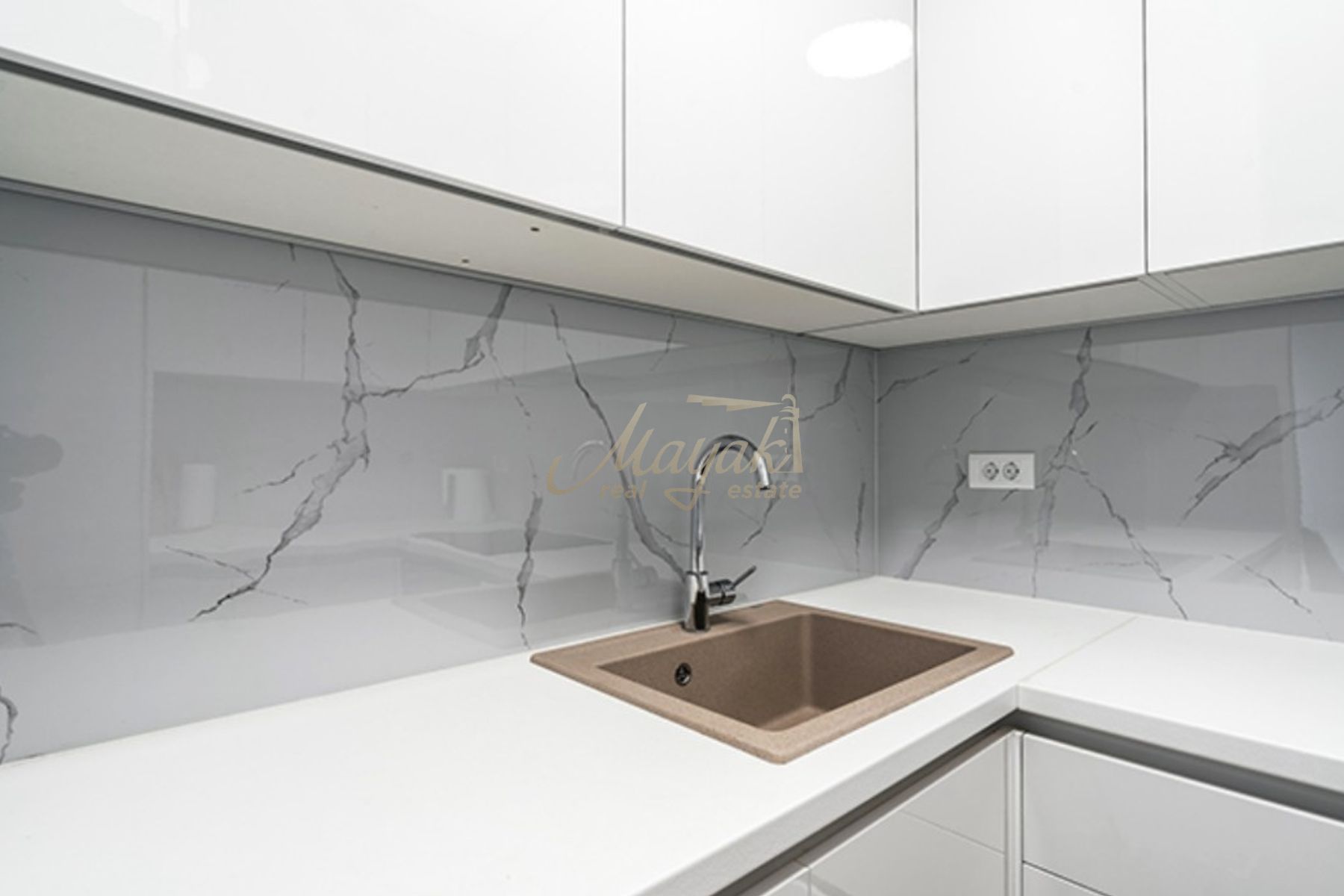 Modern Three-Bedroom Apartment in Budva