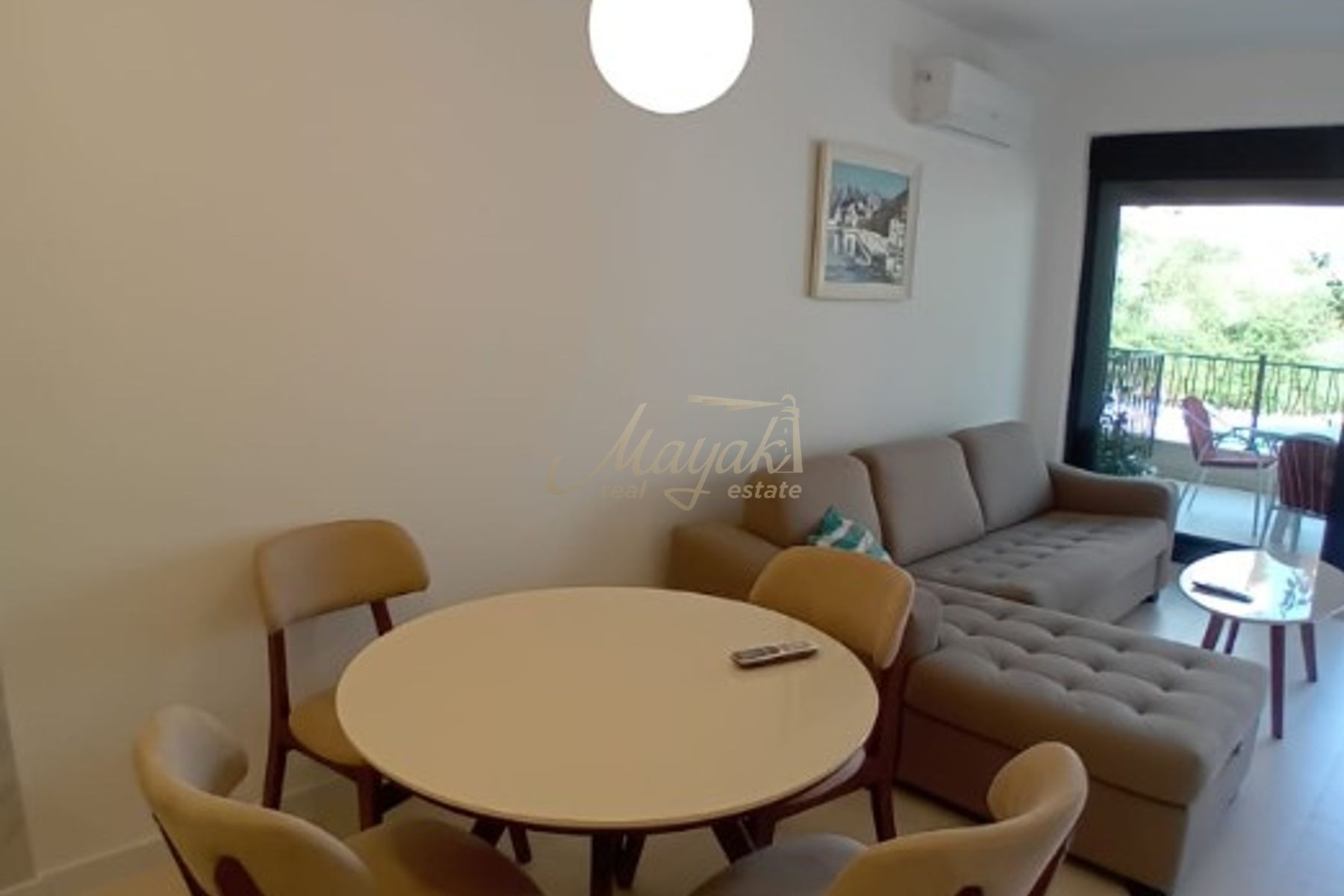 Modern One-Bedroom Apartment in Central Budva