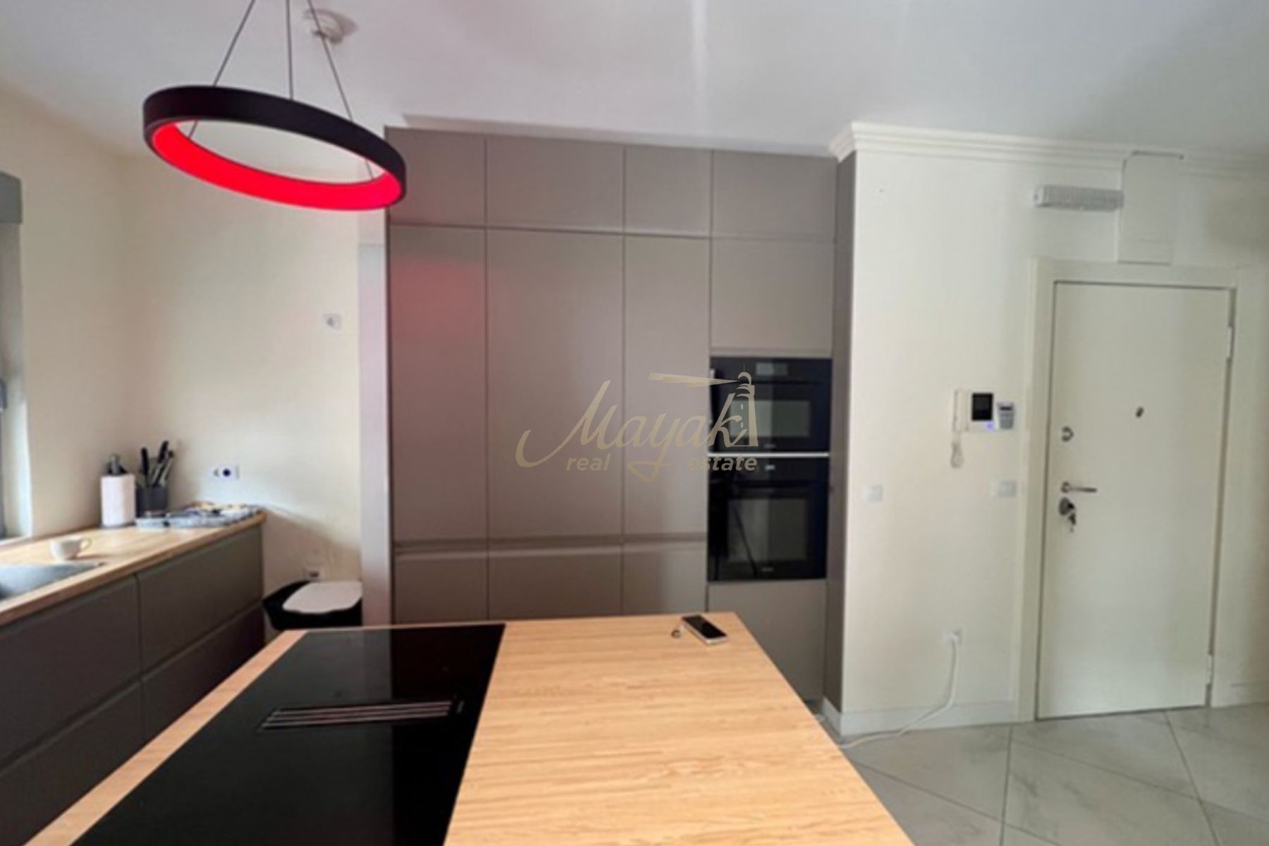 Modern Three-Bedroom Apartment in Budva City
