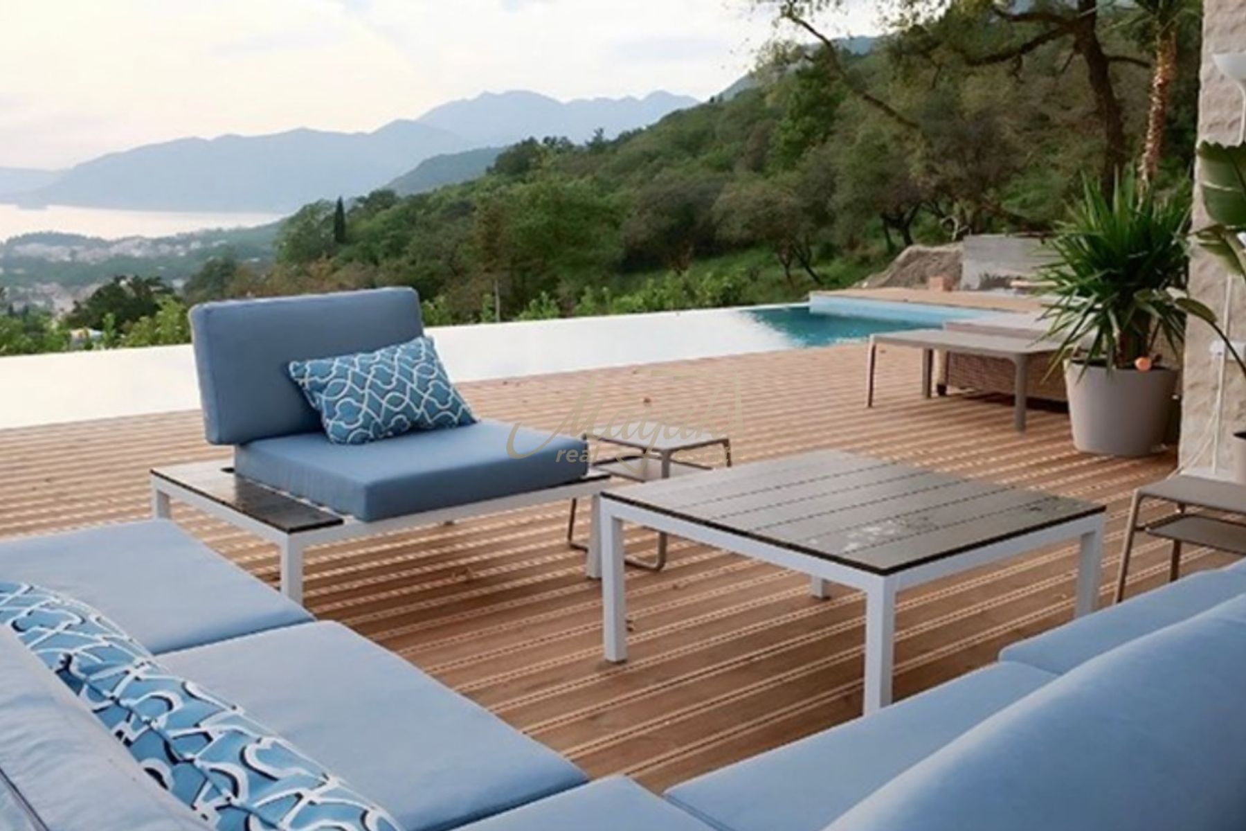 Four-Bedroom Private Villa in Tivat