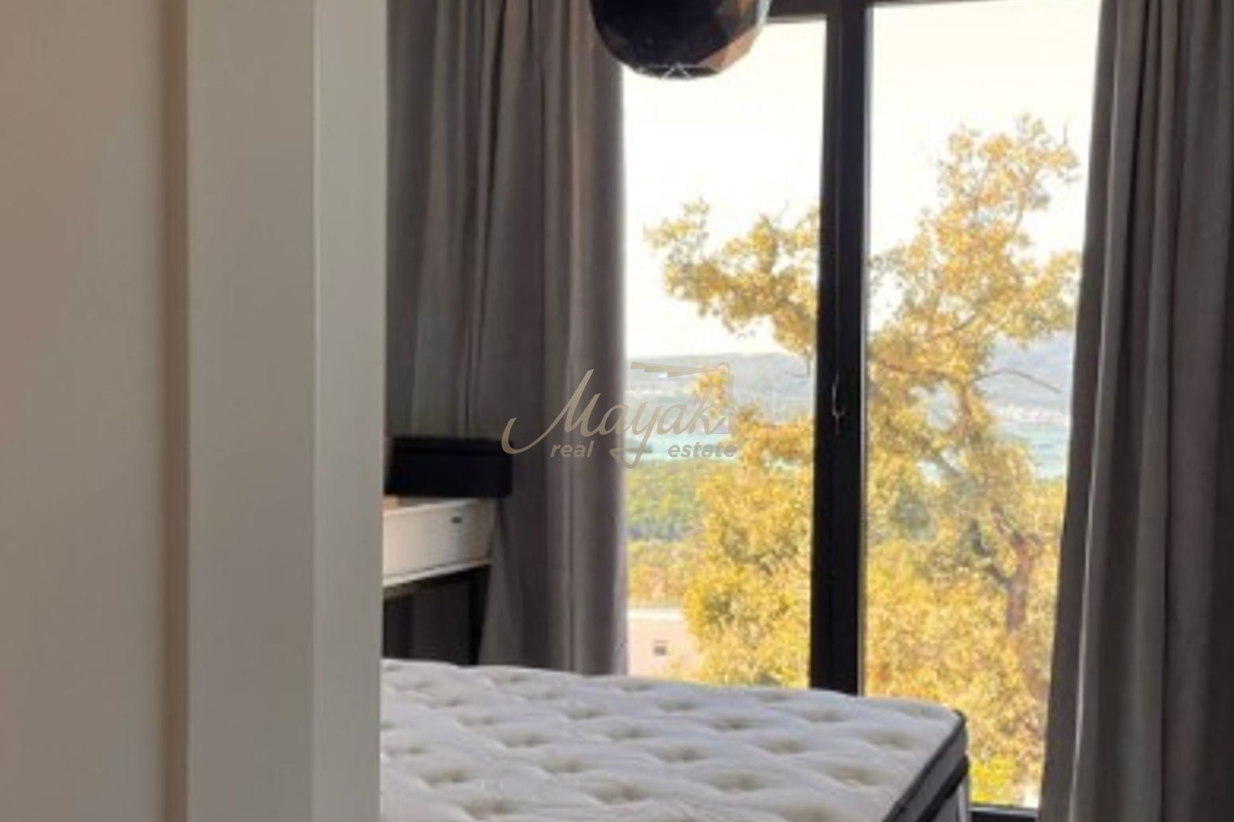 Three-Bedroom Townhouse in Tivat