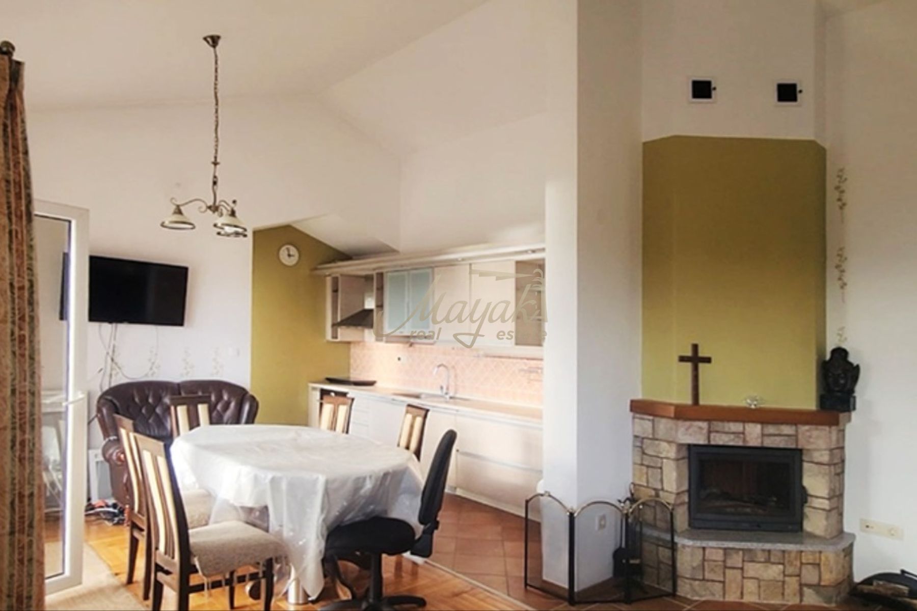 Three-Bedroom Apartment in Petrovac, Budva Riviera