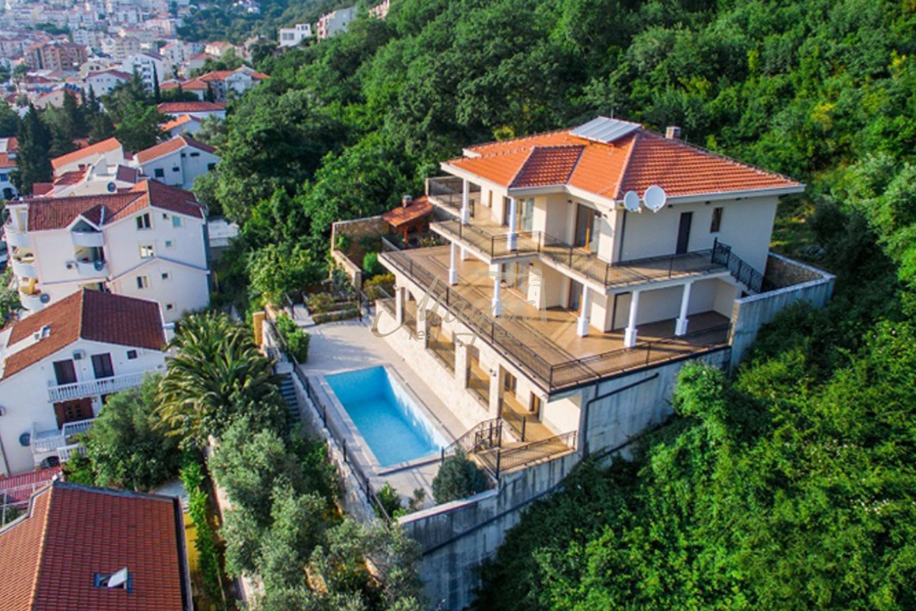 Four-Bedroom Panoramic Sea View Villa in Budva