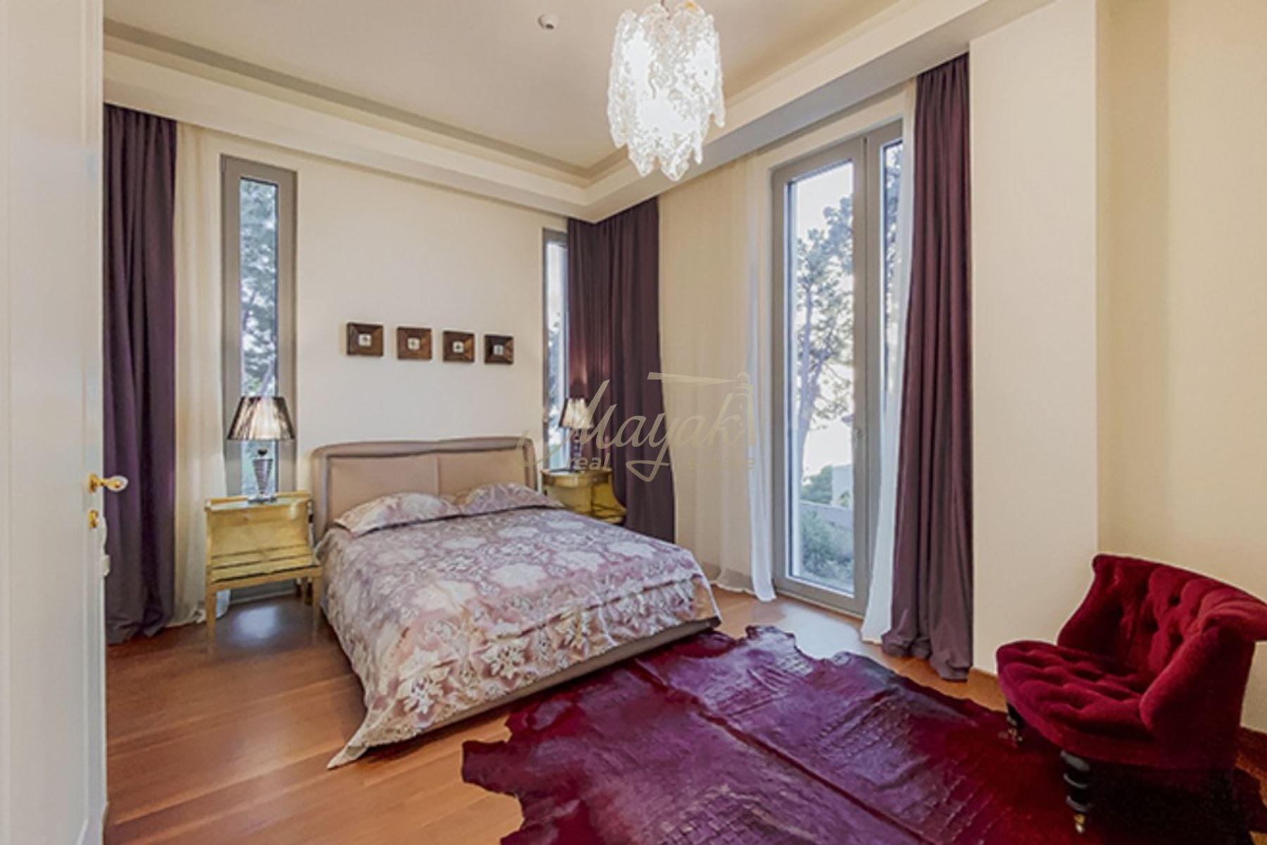 Five-Bedroom Panoramic Villa in Sveti Stefan