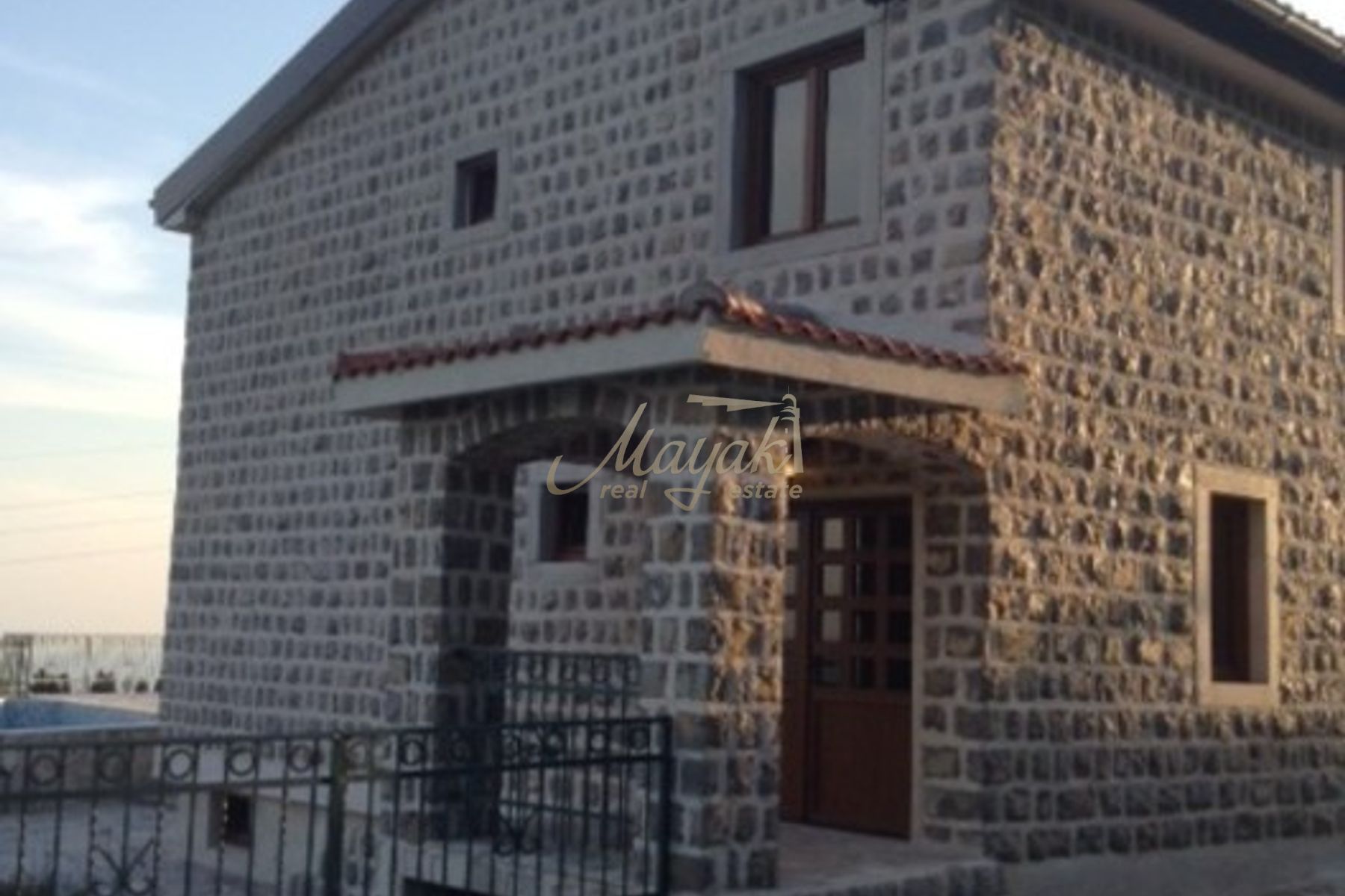 Four-Bedroom Stone Villa in Coastal Petrovac