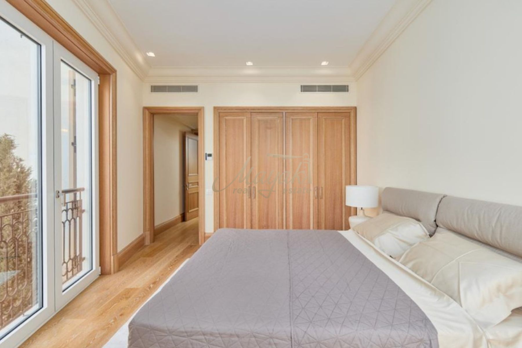 Two-Bedroom Apartment in Porto Montenegro