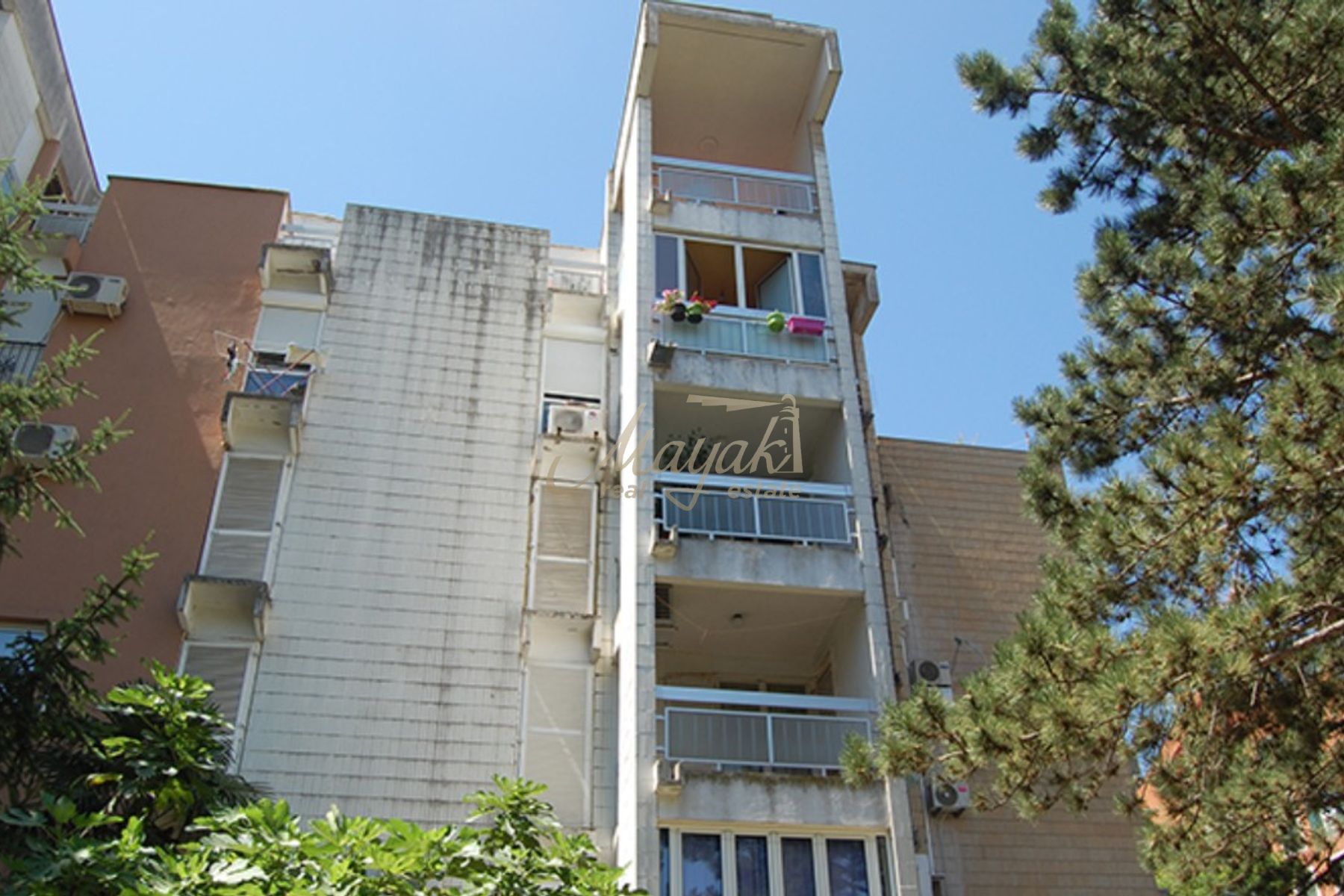 Modern Two-Bedroom Apartment in Central Budva
