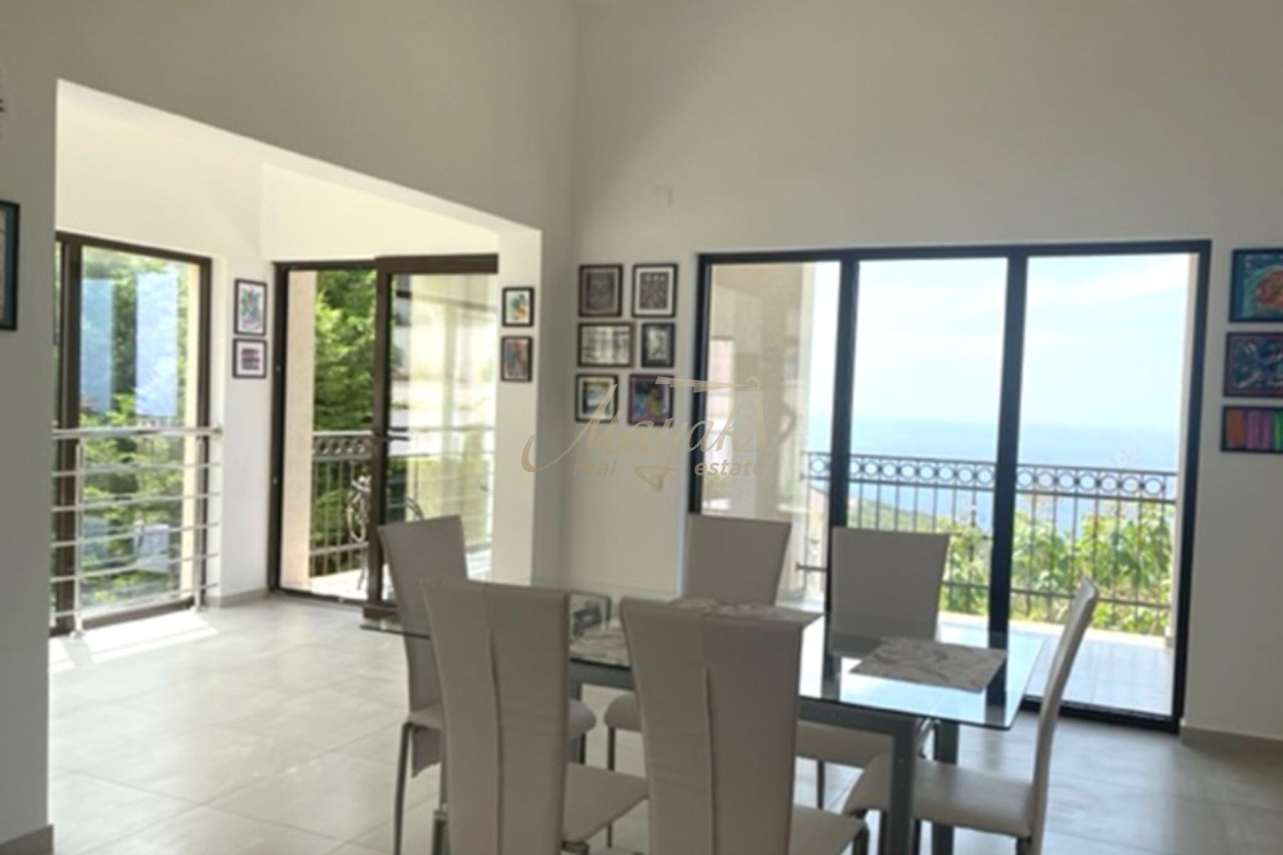 Three Bedroom Villa in Blizikuce, Montenegro