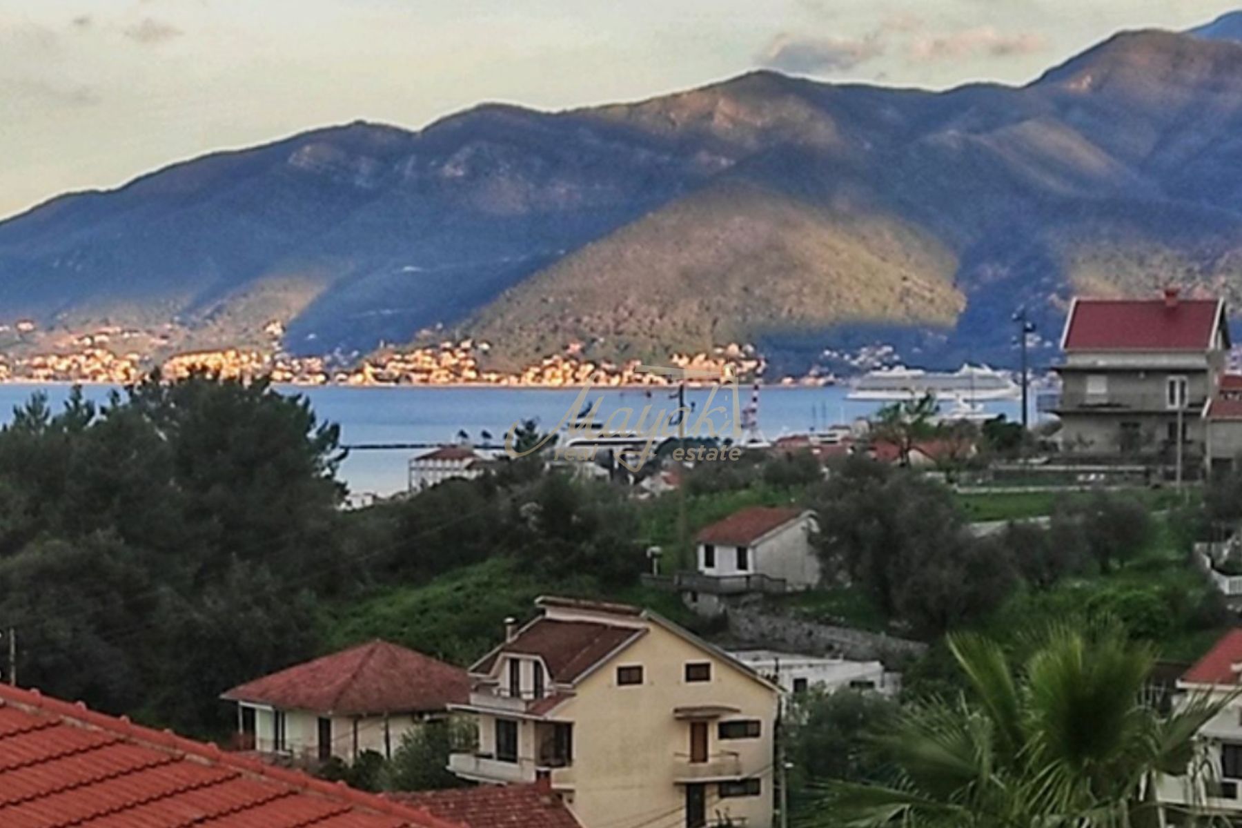 Two-Bedroom House in Tivat with Sea Views