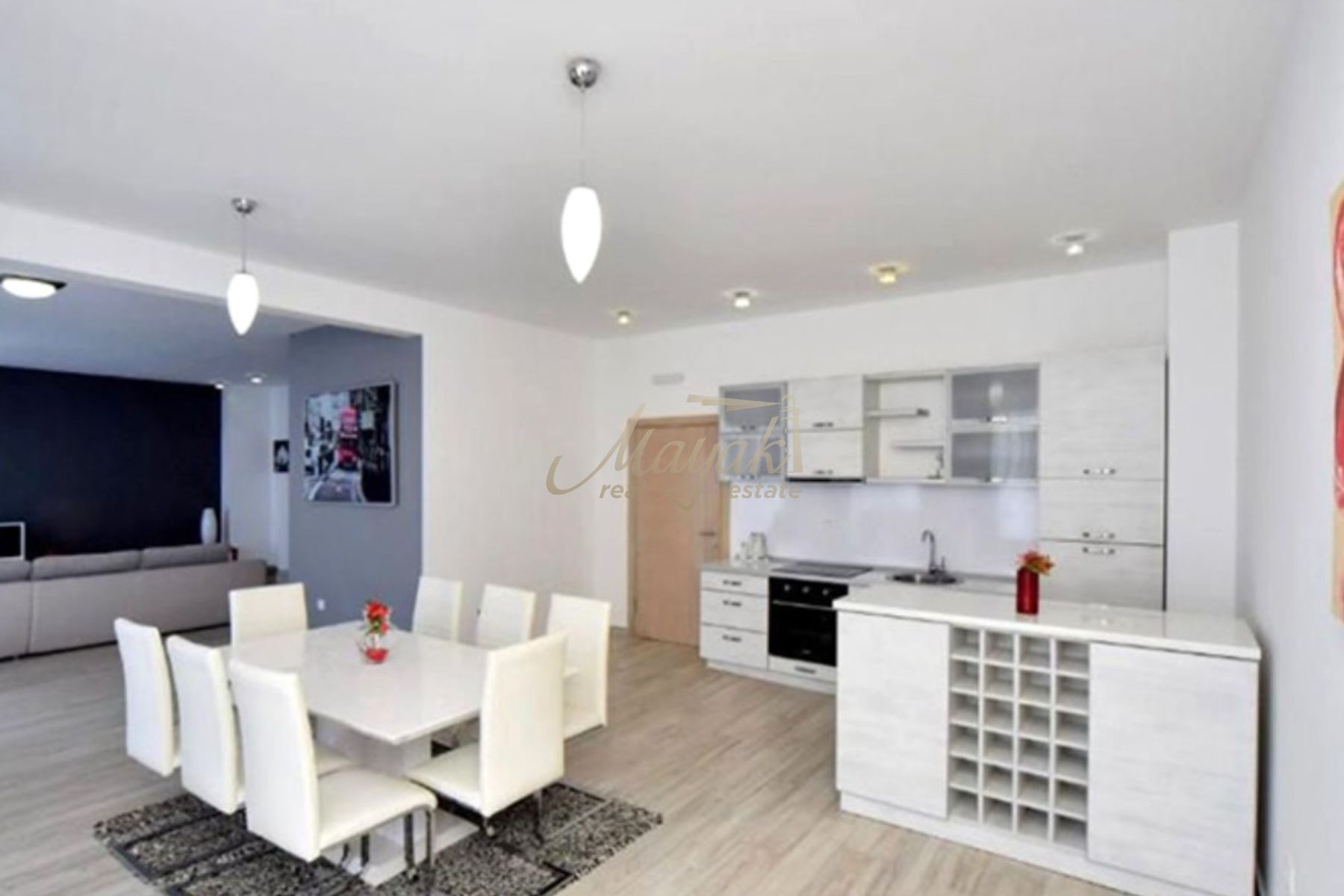 Four-Bedroom Sea-View Apartment in Dobra Voda