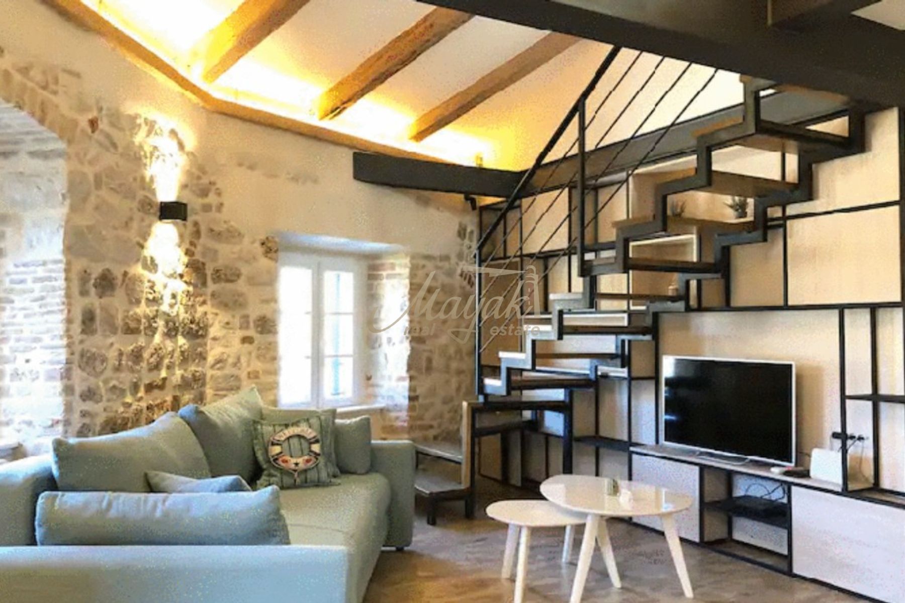 Three-Bedroom Duplex Apartment, Old Town Kotor