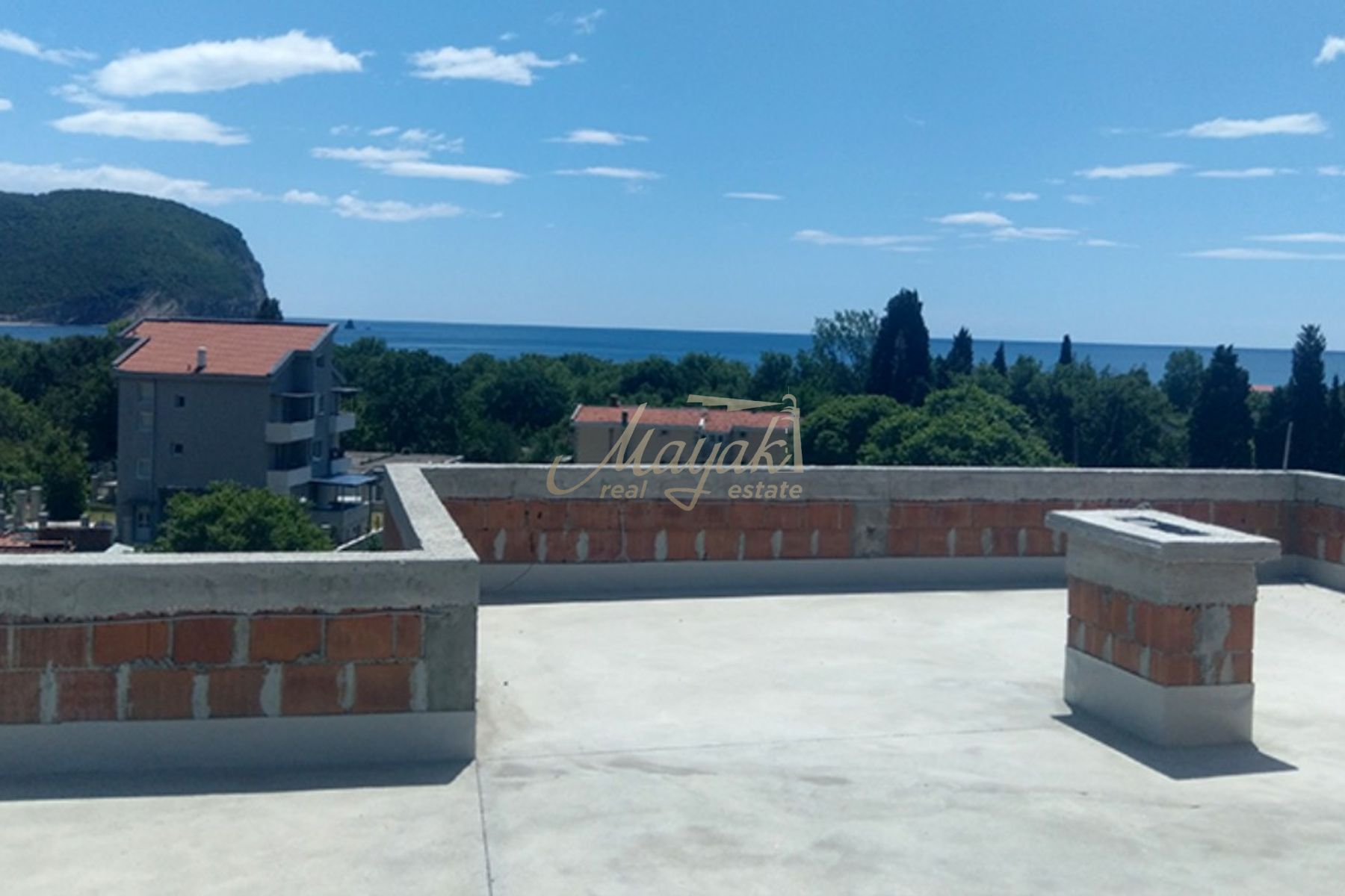 Multi-Room Villa in Buljarica, Budva Riviera