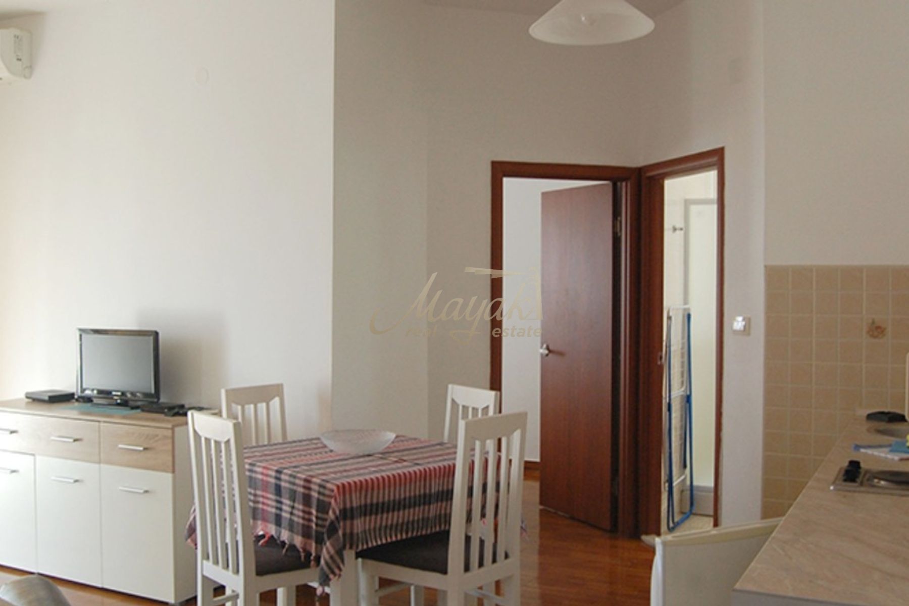Ten-Room Villa in Markovici, Budva Riviera