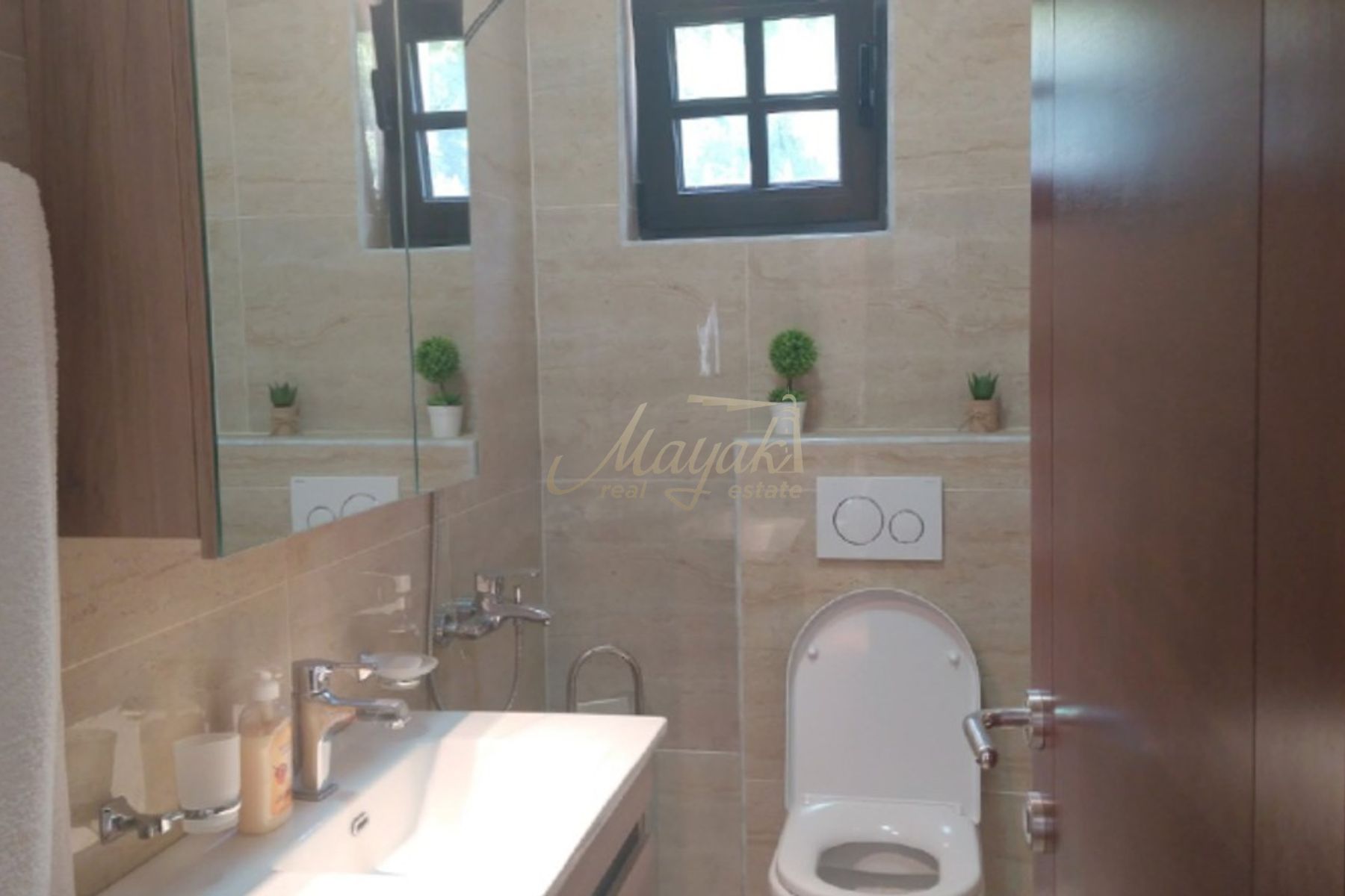Four-Bedroom Hillside Villa in Budva, Markovici