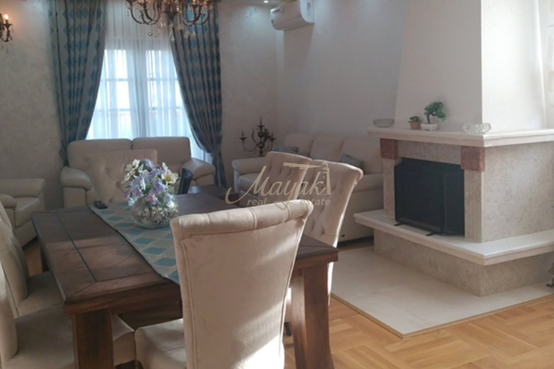 Four-Bedroom Hillside Villa in Budva, Markovici