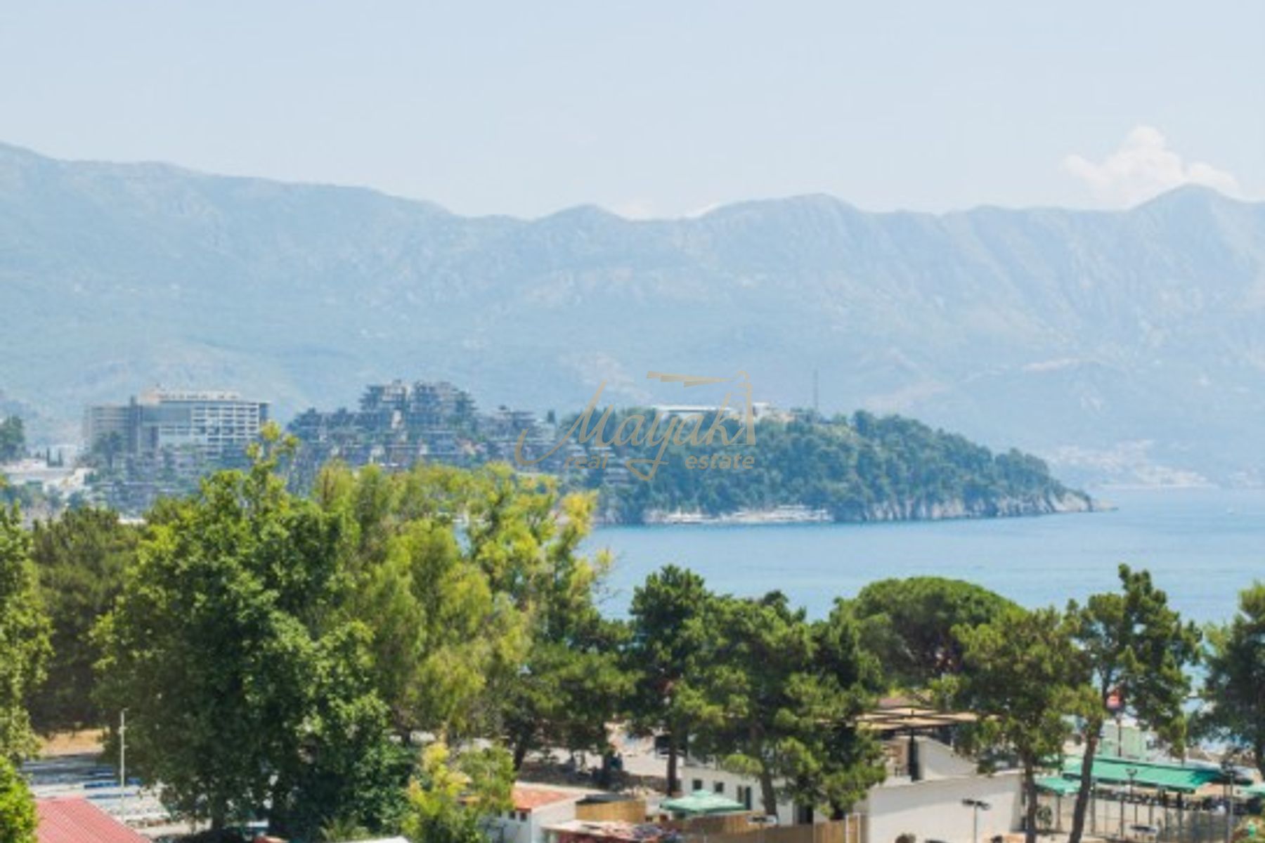 Three-Bedroom Waterfront Apartment in Bečići