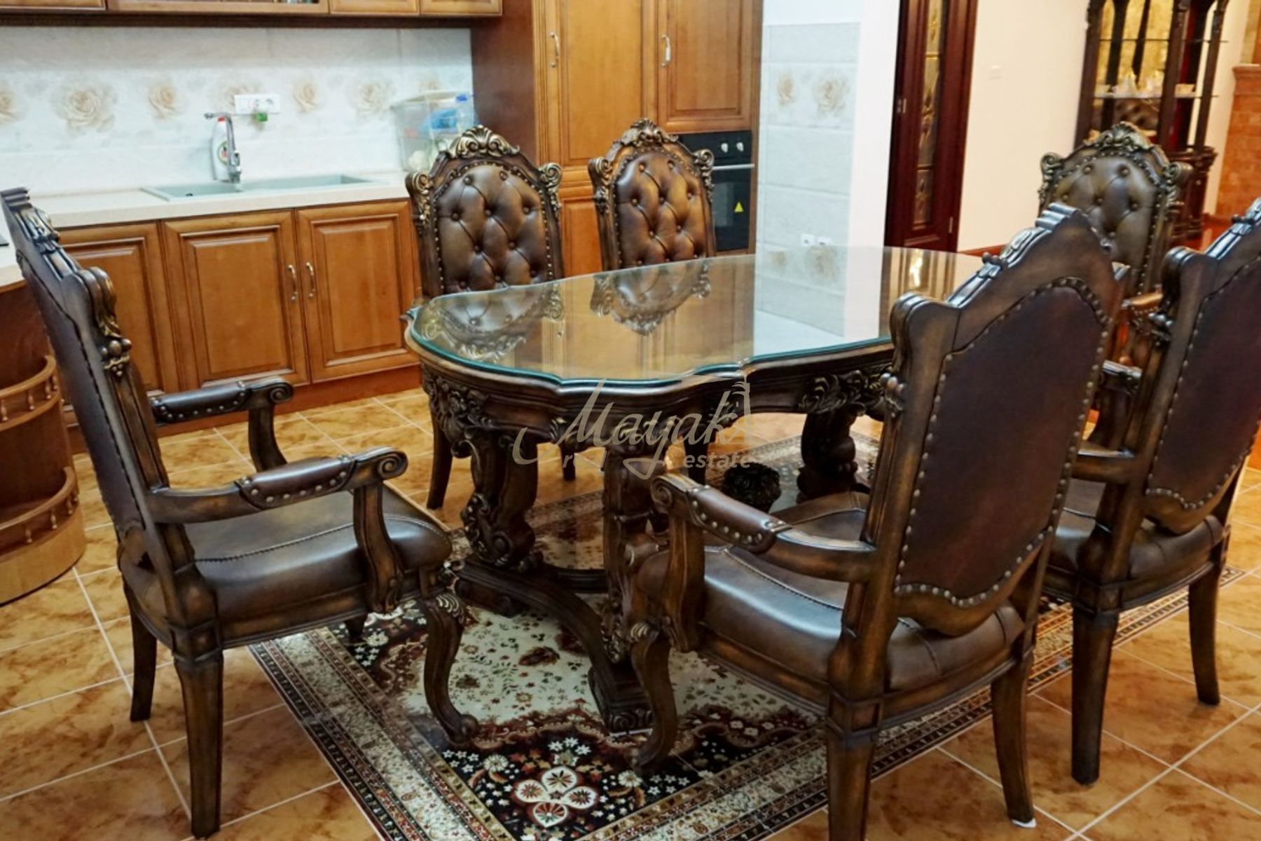Seven-Room Villa in Radovici, Tivat District