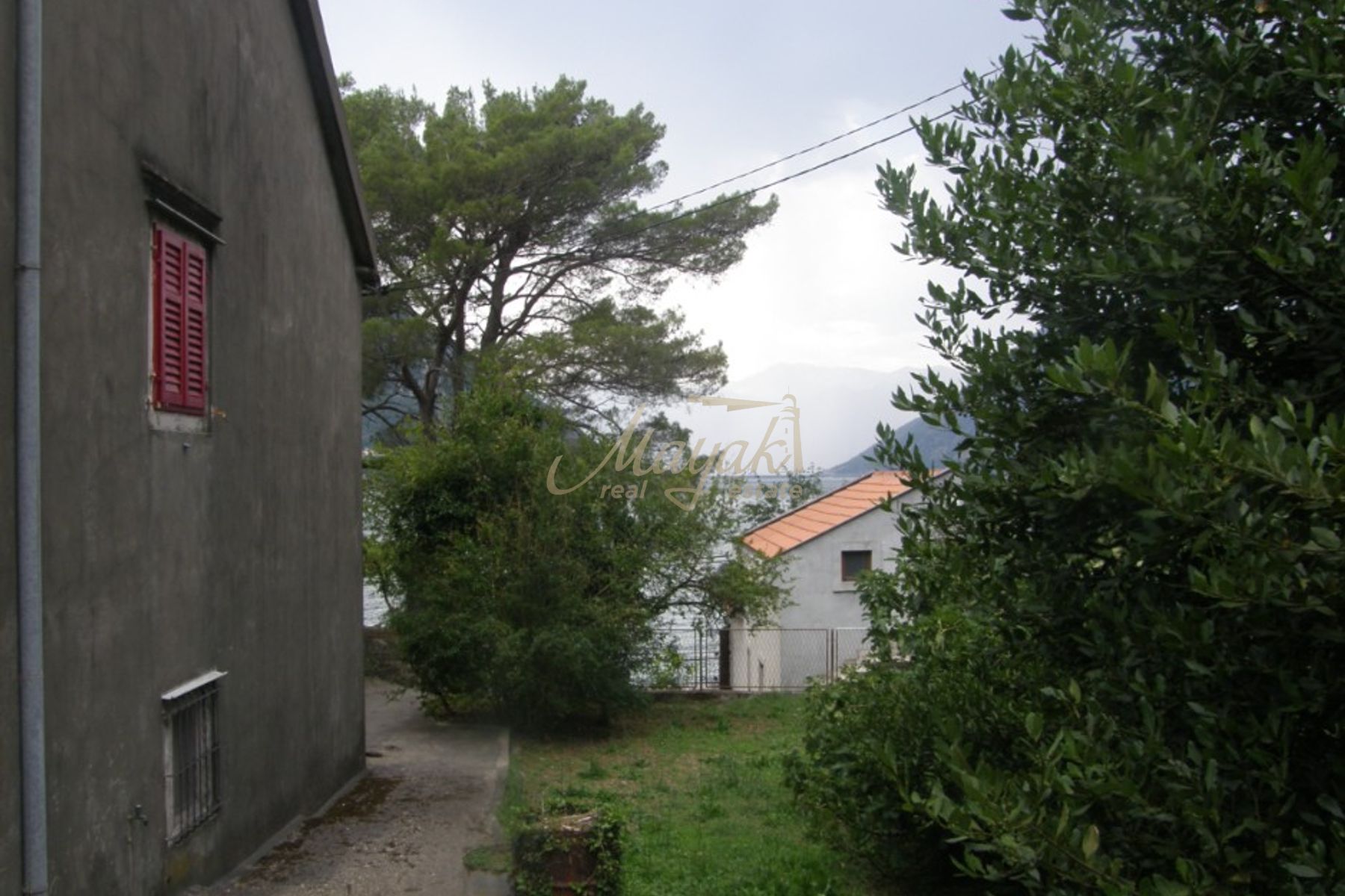 Three-Bedroom Stone House in Dobrota, Kotor