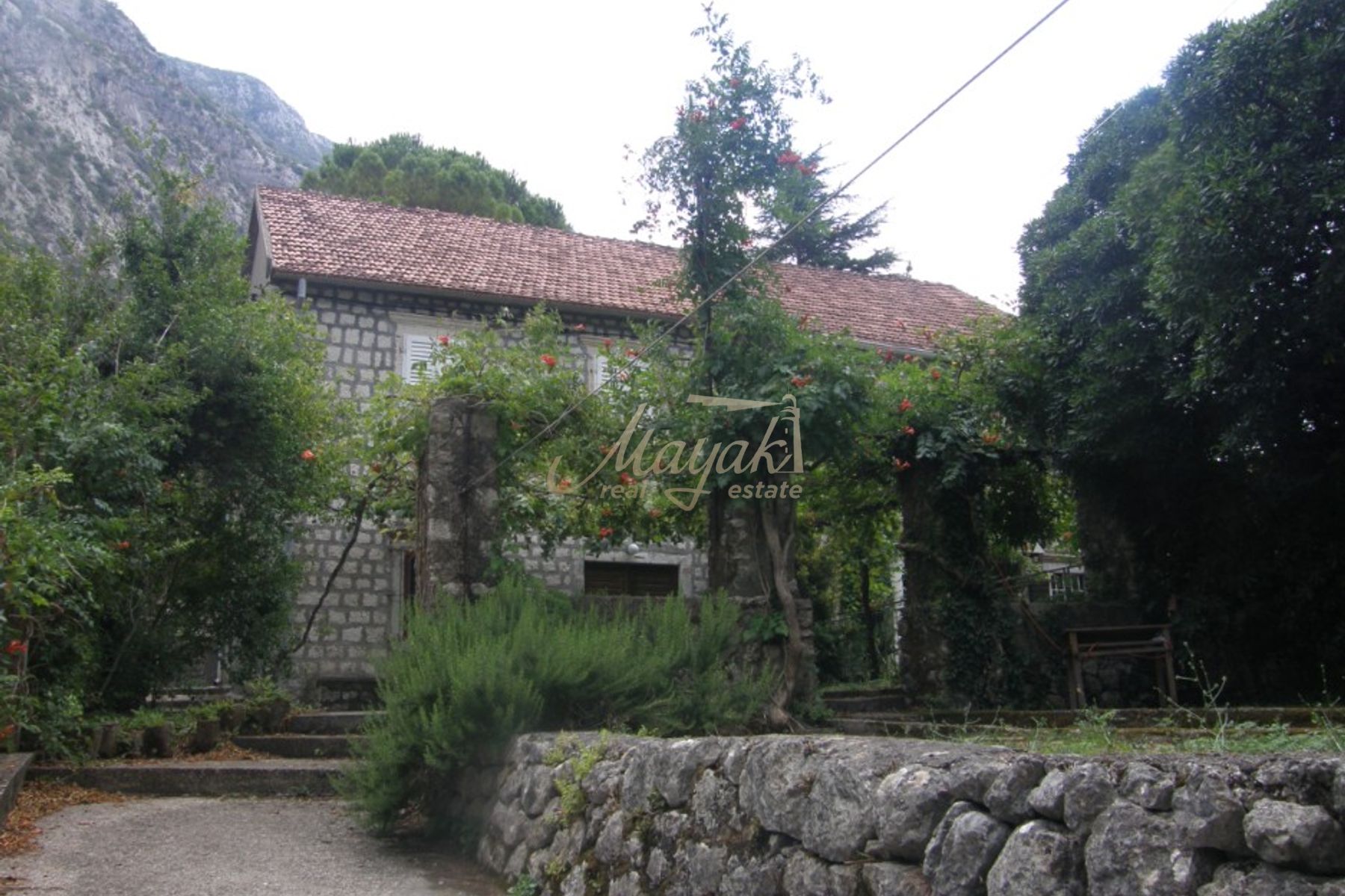 Three-Bedroom Stone House in Dobrota, Kotor