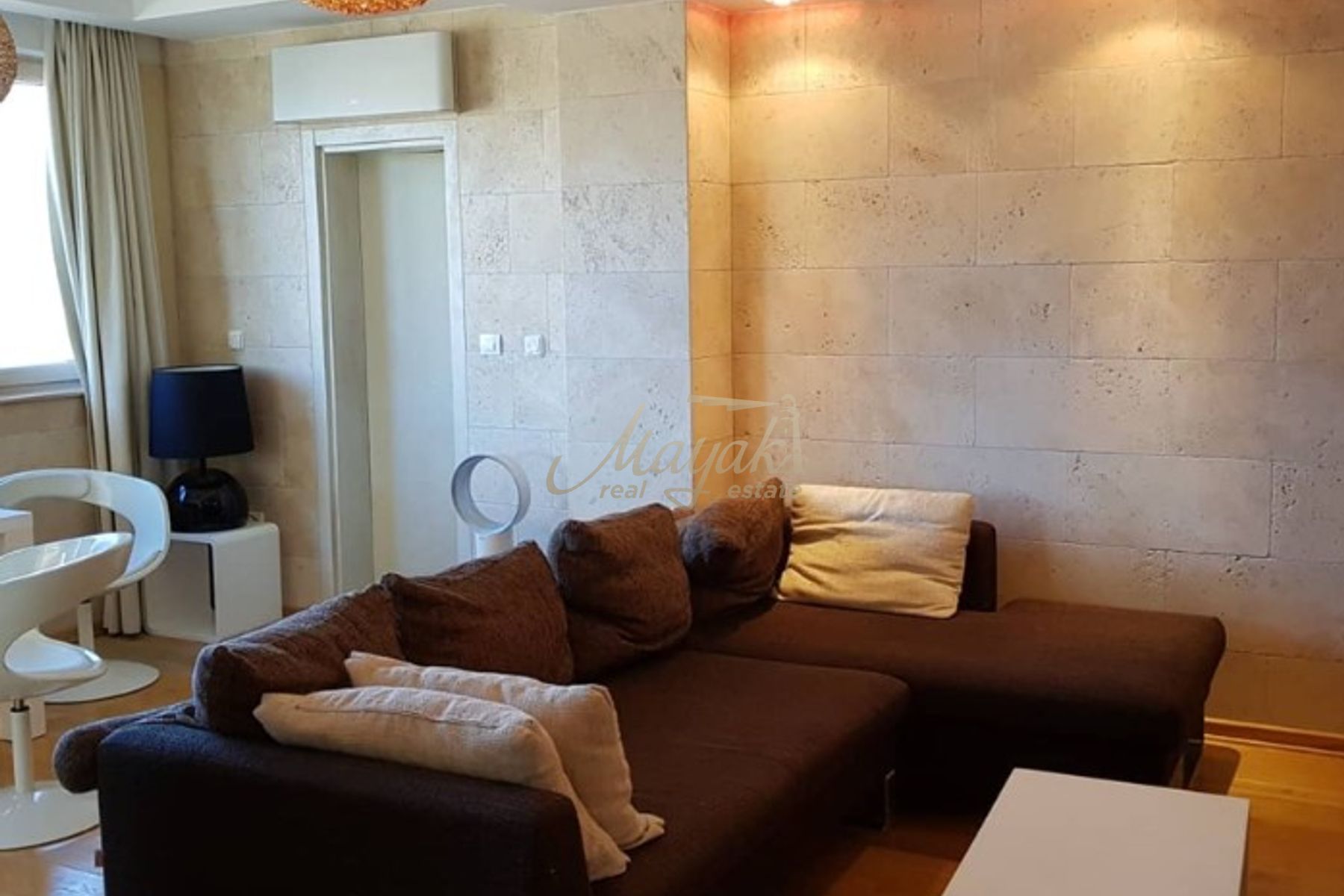 Five-Bedroom Seafront Villa in Donja Lastva