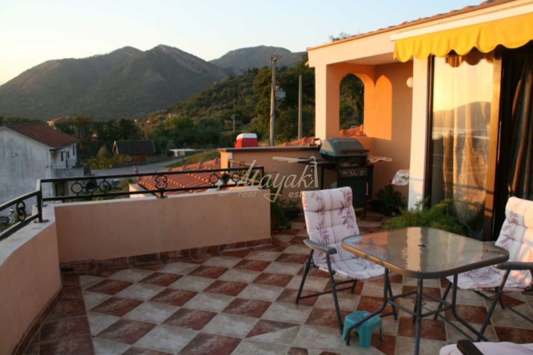 Four-Bedroom Villa in Orahovac, Kotor Bay