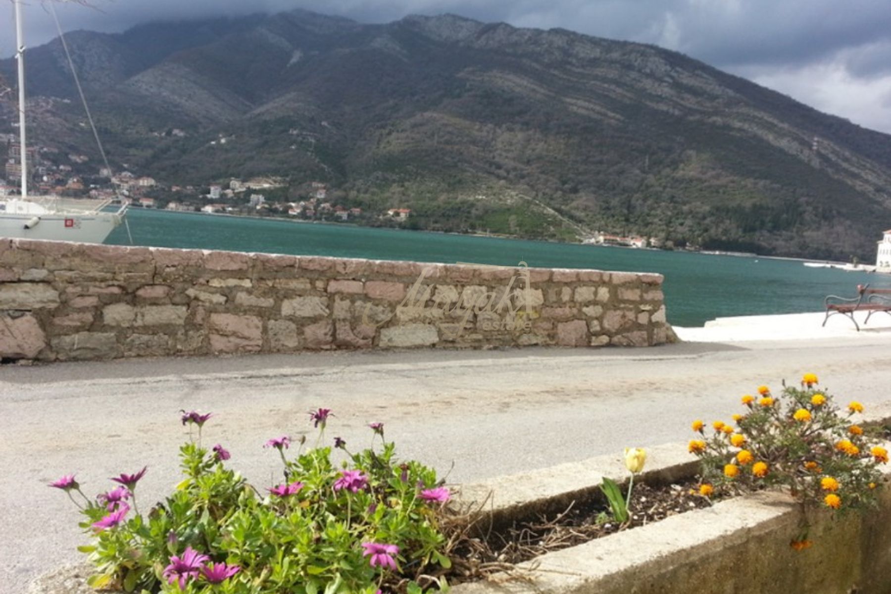 Four-Bedroom Villa in the Kotor Bay